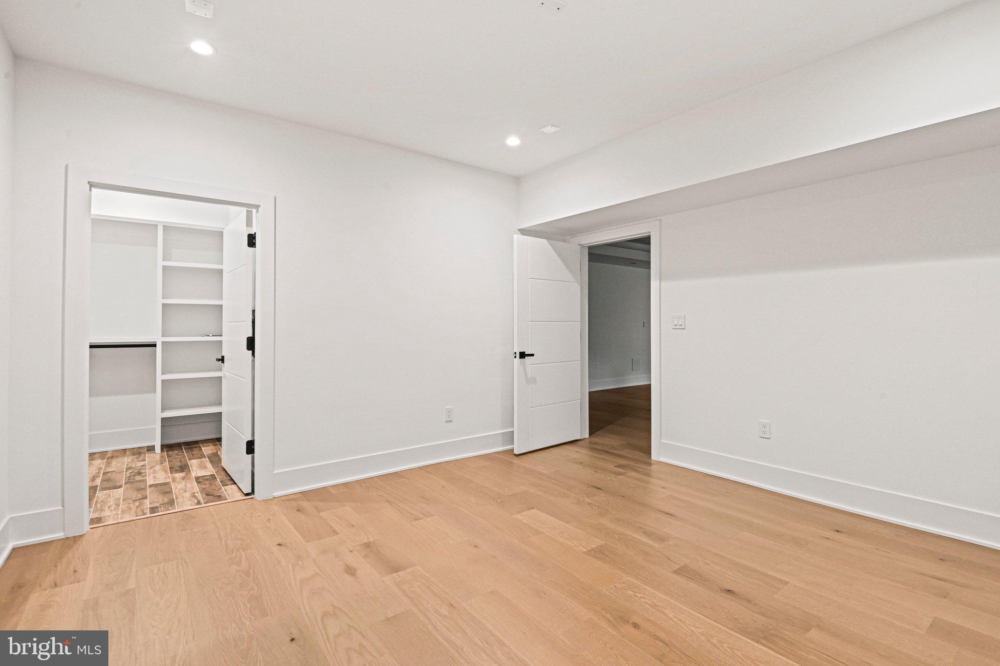 WESTBRIAR COUNTRY CLUB ESTATES - Residential