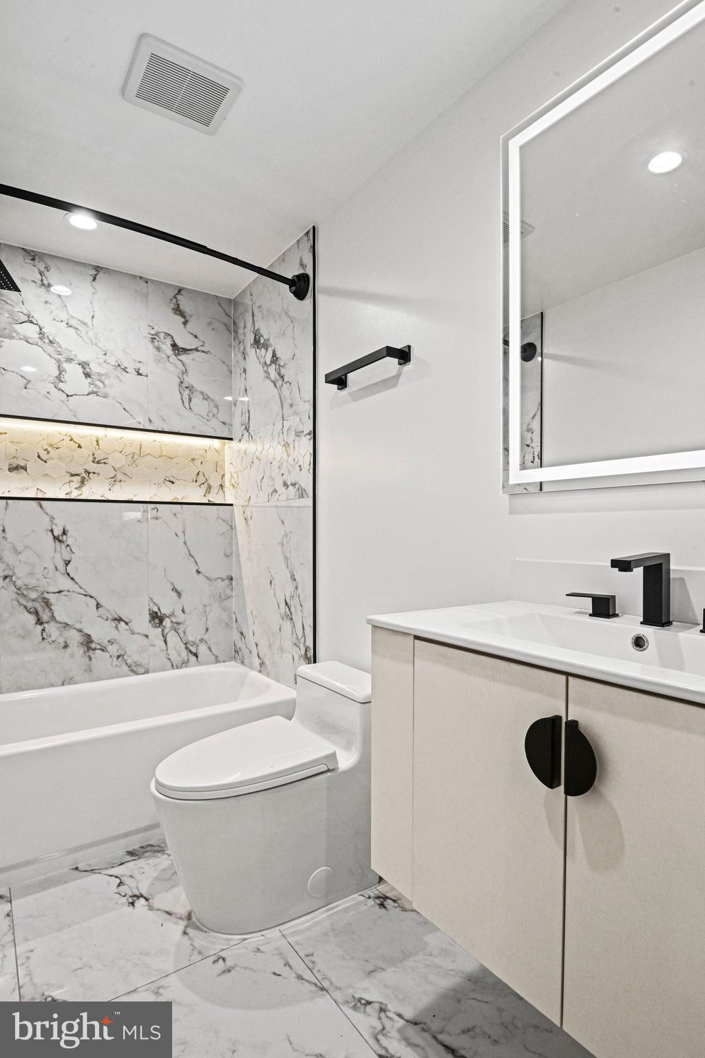 WESTBRIAR COUNTRY CLUB ESTATES - Residential
