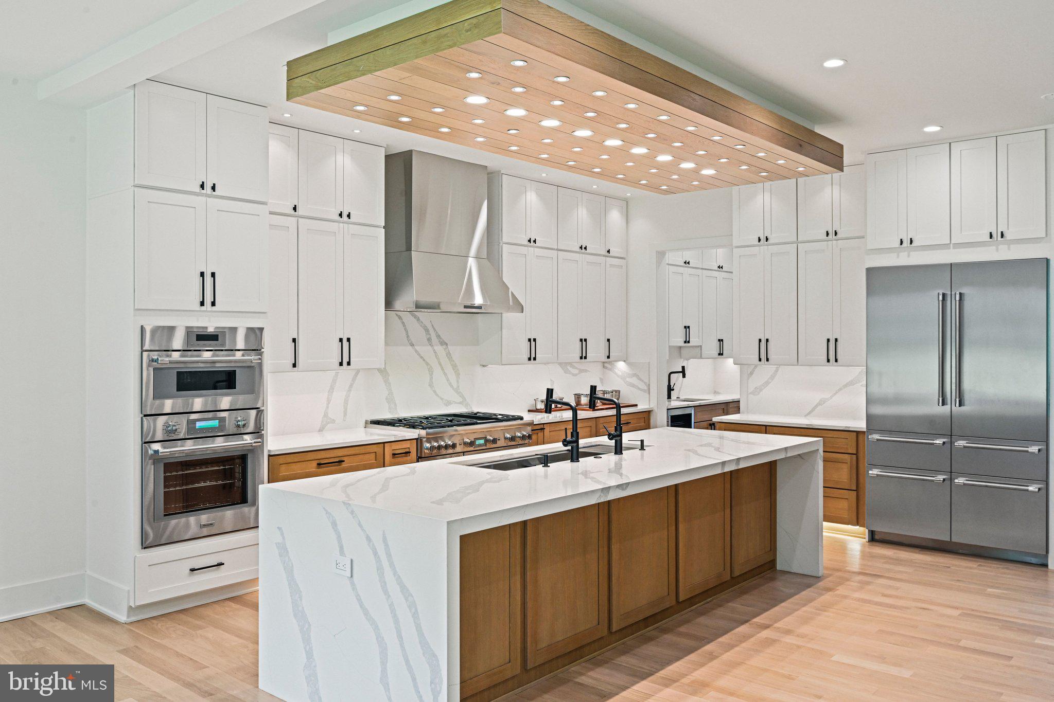 WESTBRIAR COUNTRY CLUB ESTATES - Residential