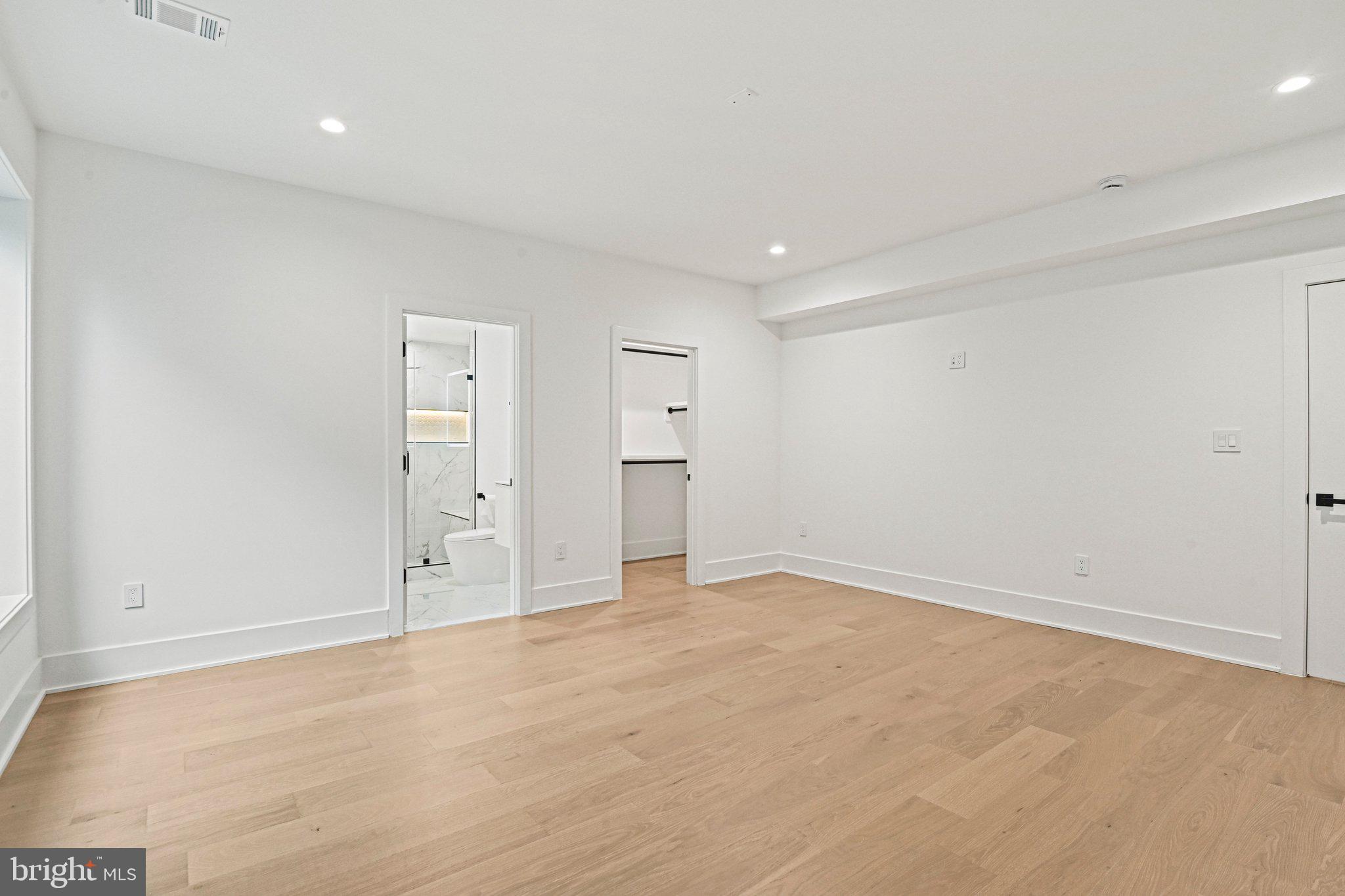 WESTBRIAR COUNTRY CLUB ESTATES - Residential