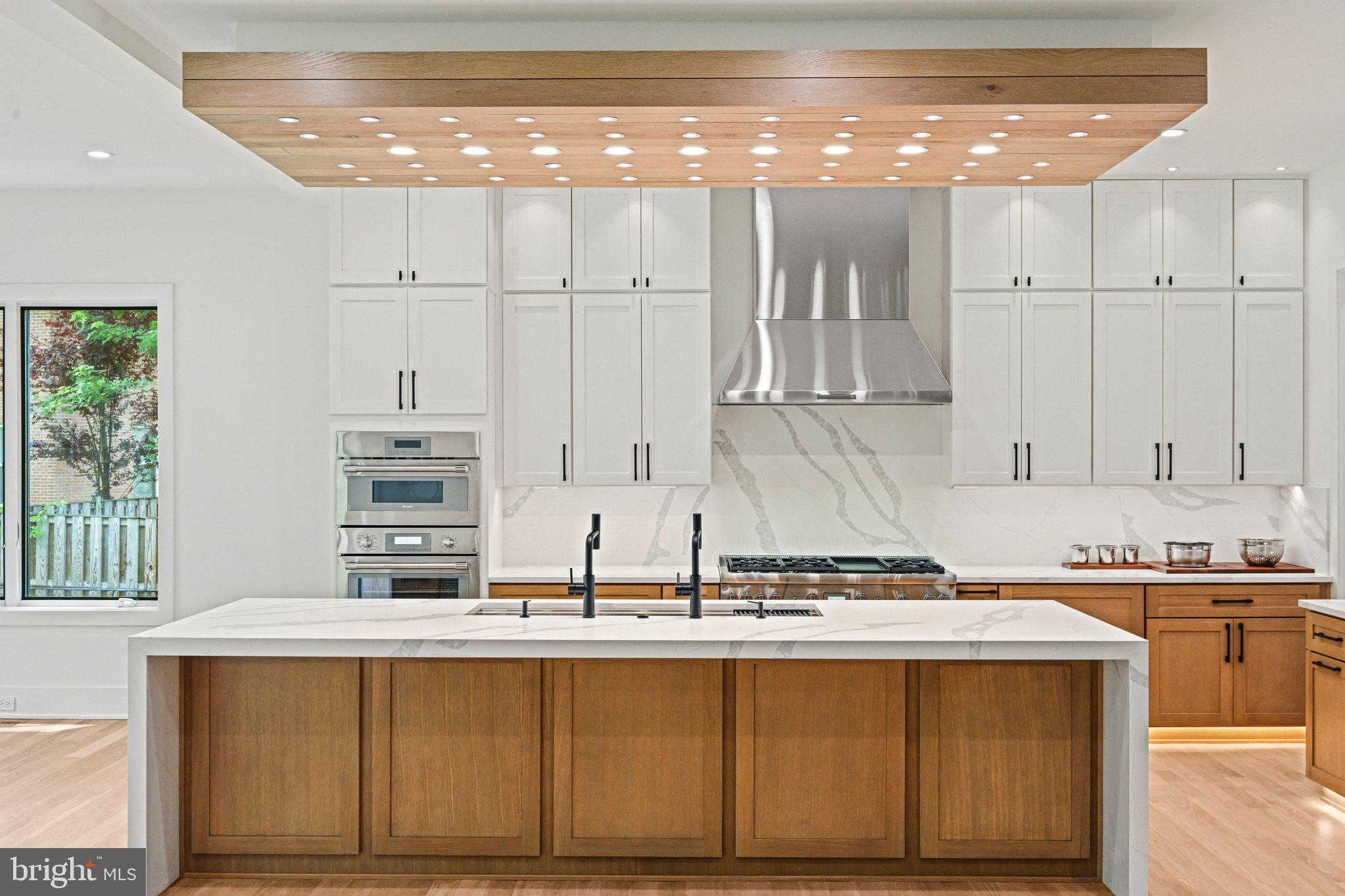 WESTBRIAR COUNTRY CLUB ESTATES - Residential