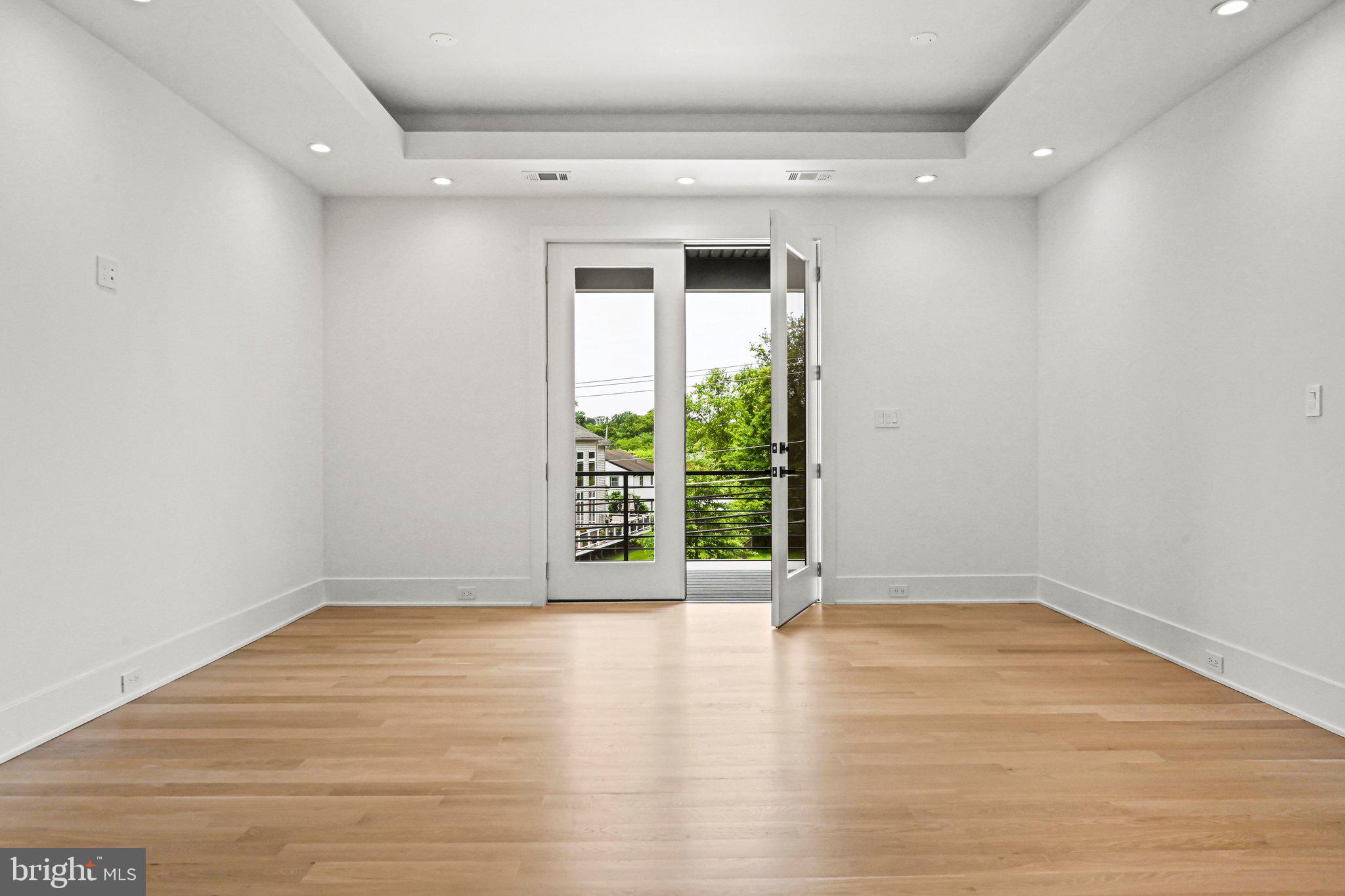 WESTBRIAR COUNTRY CLUB ESTATES - Residential