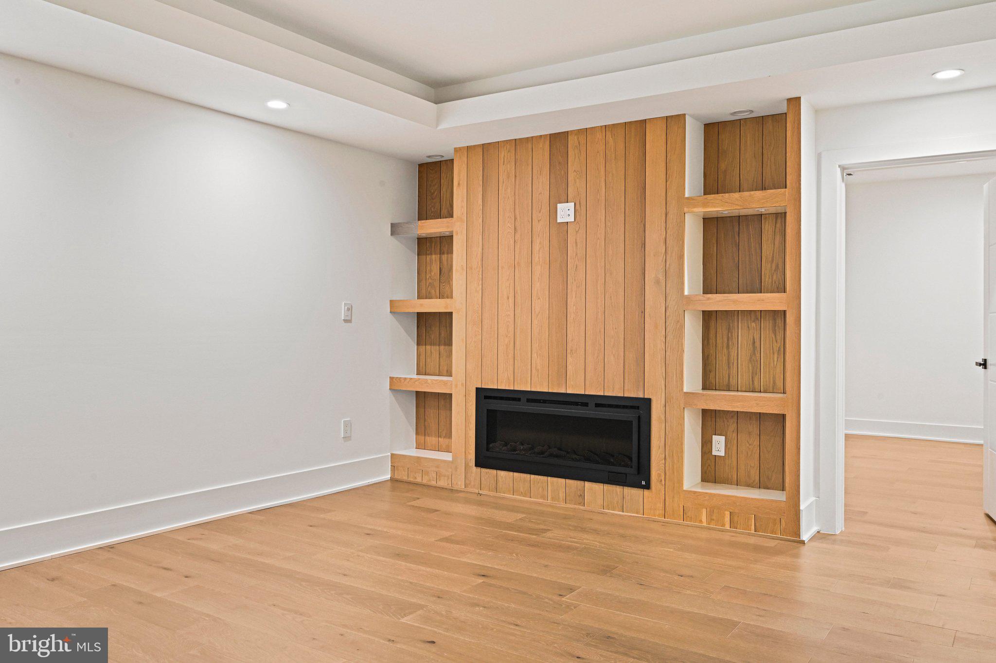 WESTBRIAR COUNTRY CLUB ESTATES - Residential