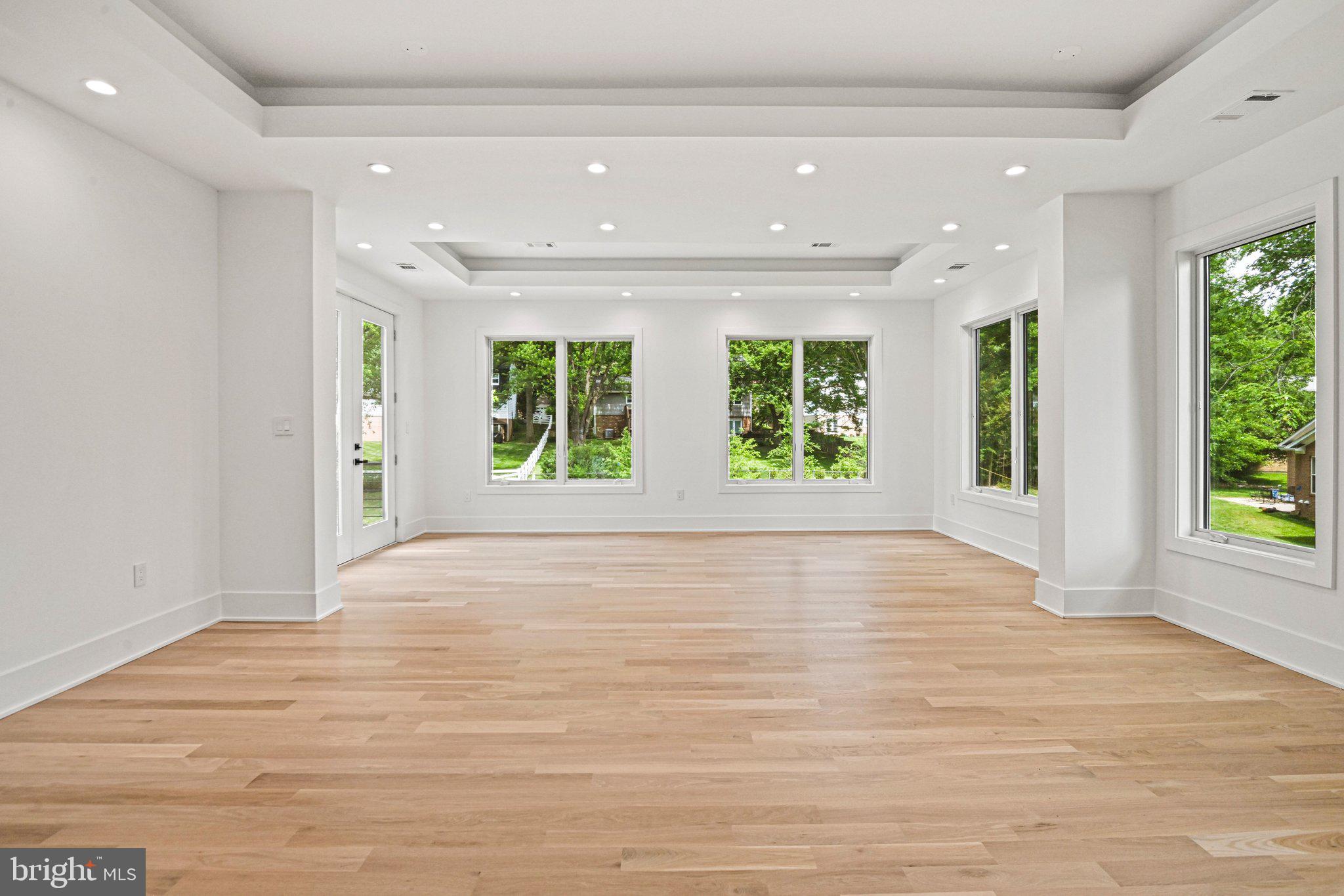 WESTBRIAR COUNTRY CLUB ESTATES - Residential