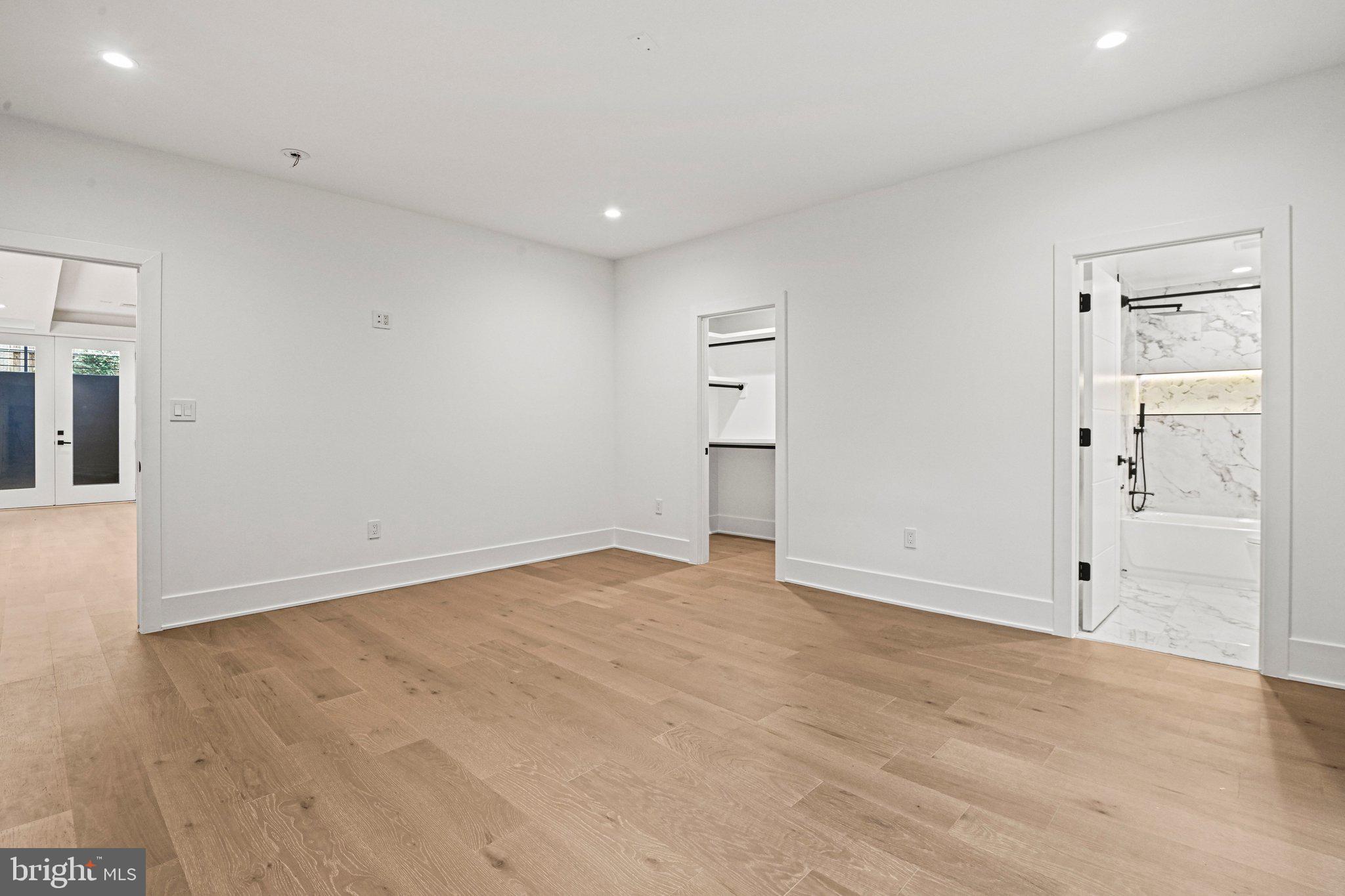WESTBRIAR COUNTRY CLUB ESTATES - Residential