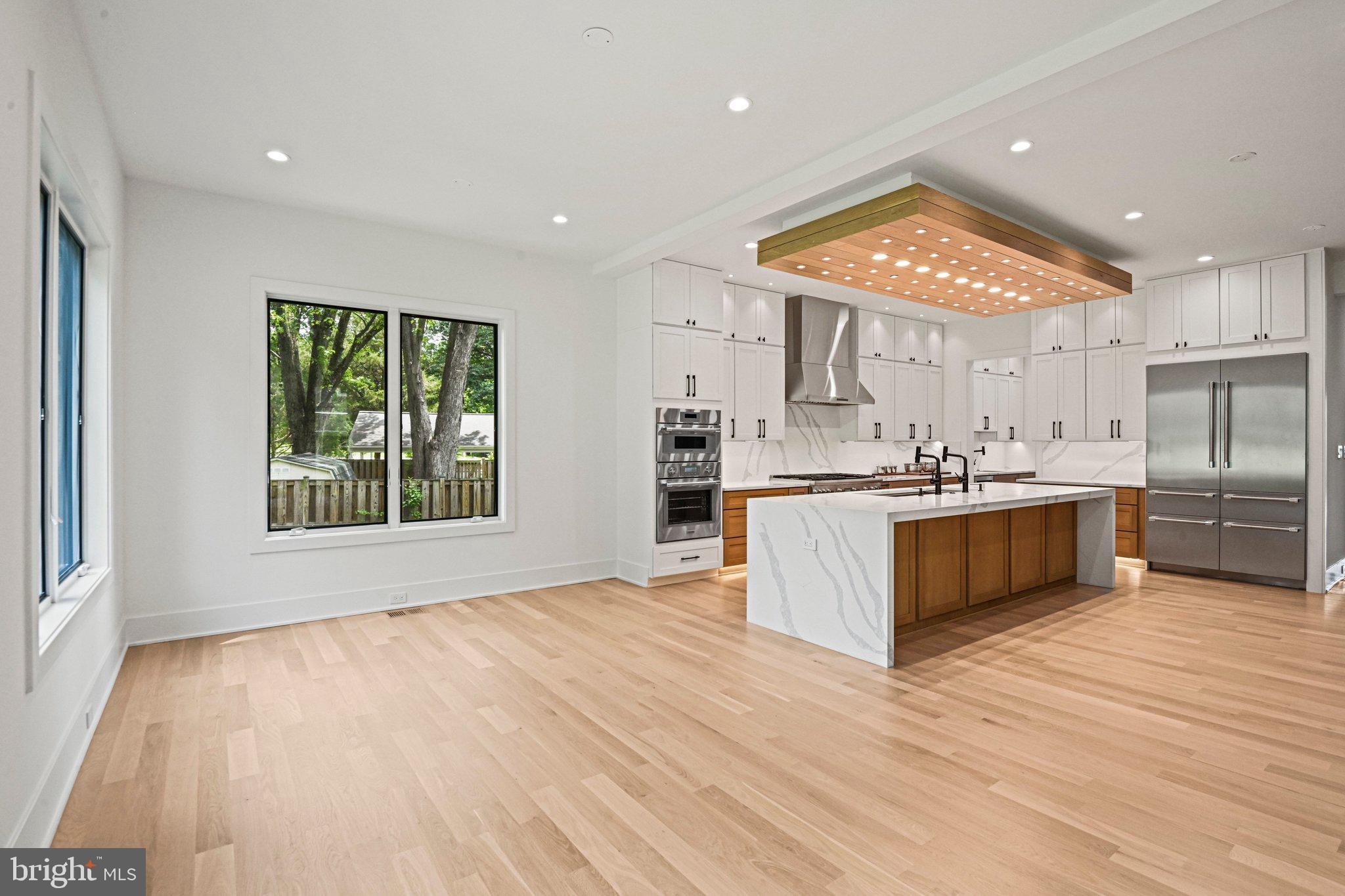 WESTBRIAR COUNTRY CLUB ESTATES - Residential