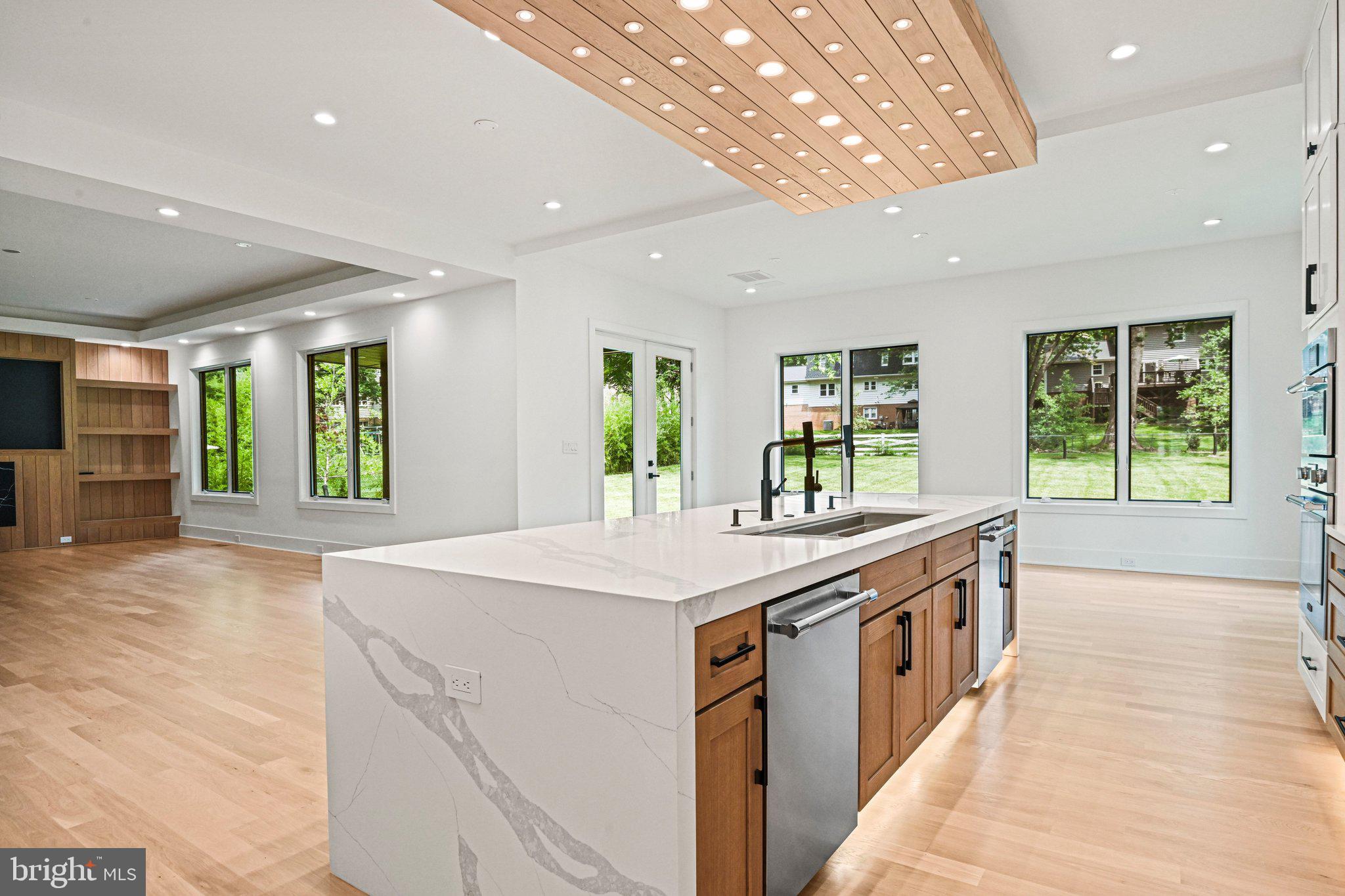 WESTBRIAR COUNTRY CLUB ESTATES - Residential