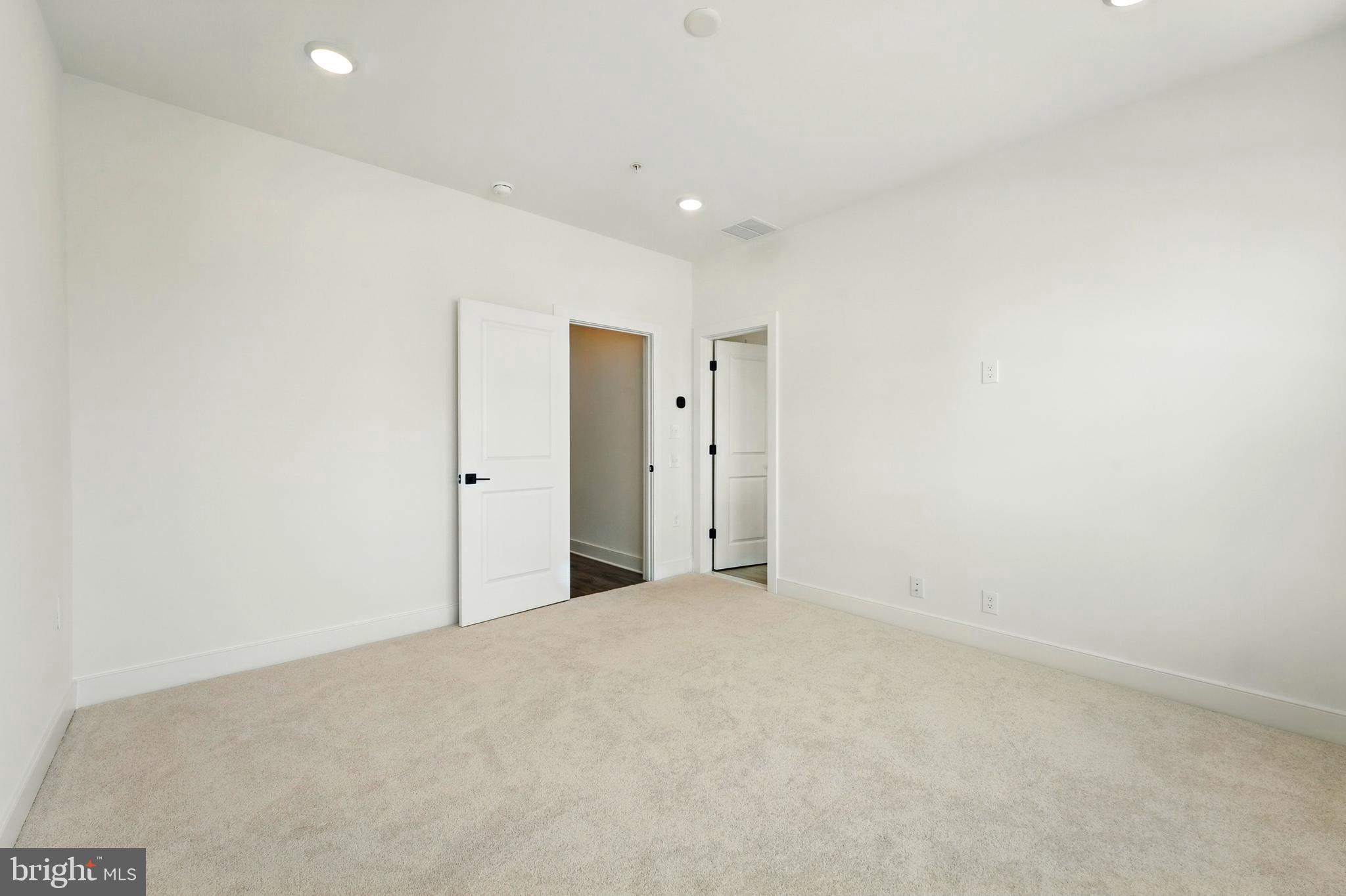 BELMONT OVERLOOK - Residential Lease