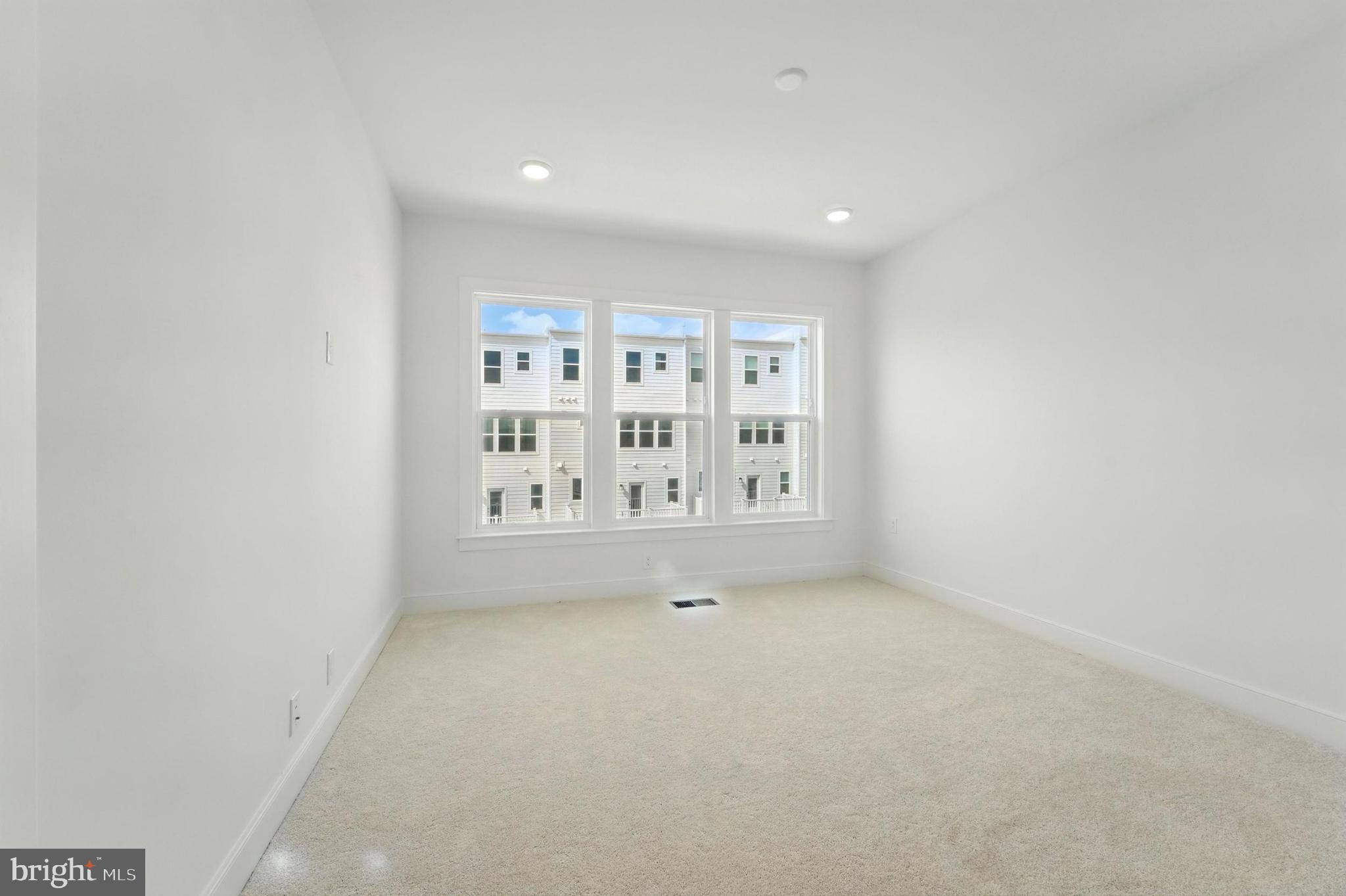 BELMONT OVERLOOK - Residential Lease