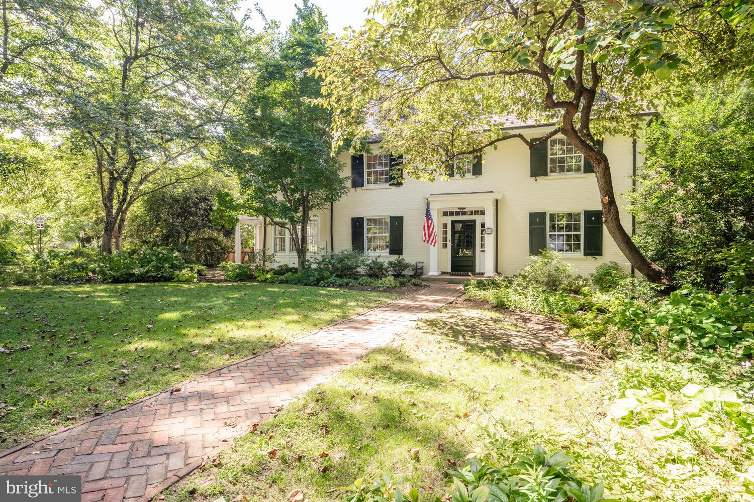 CHEVY CHASE VILLAGE - Residential