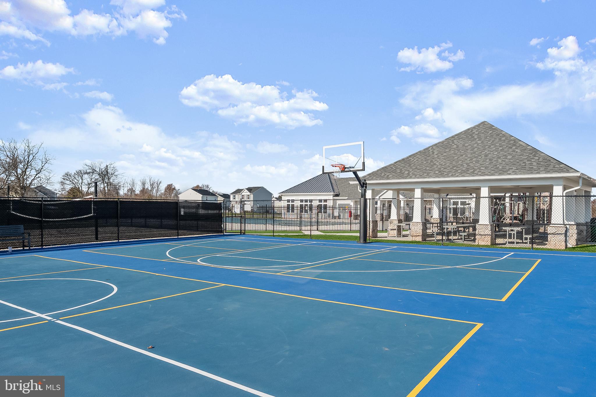 MEADE'S CROSSING - Residential