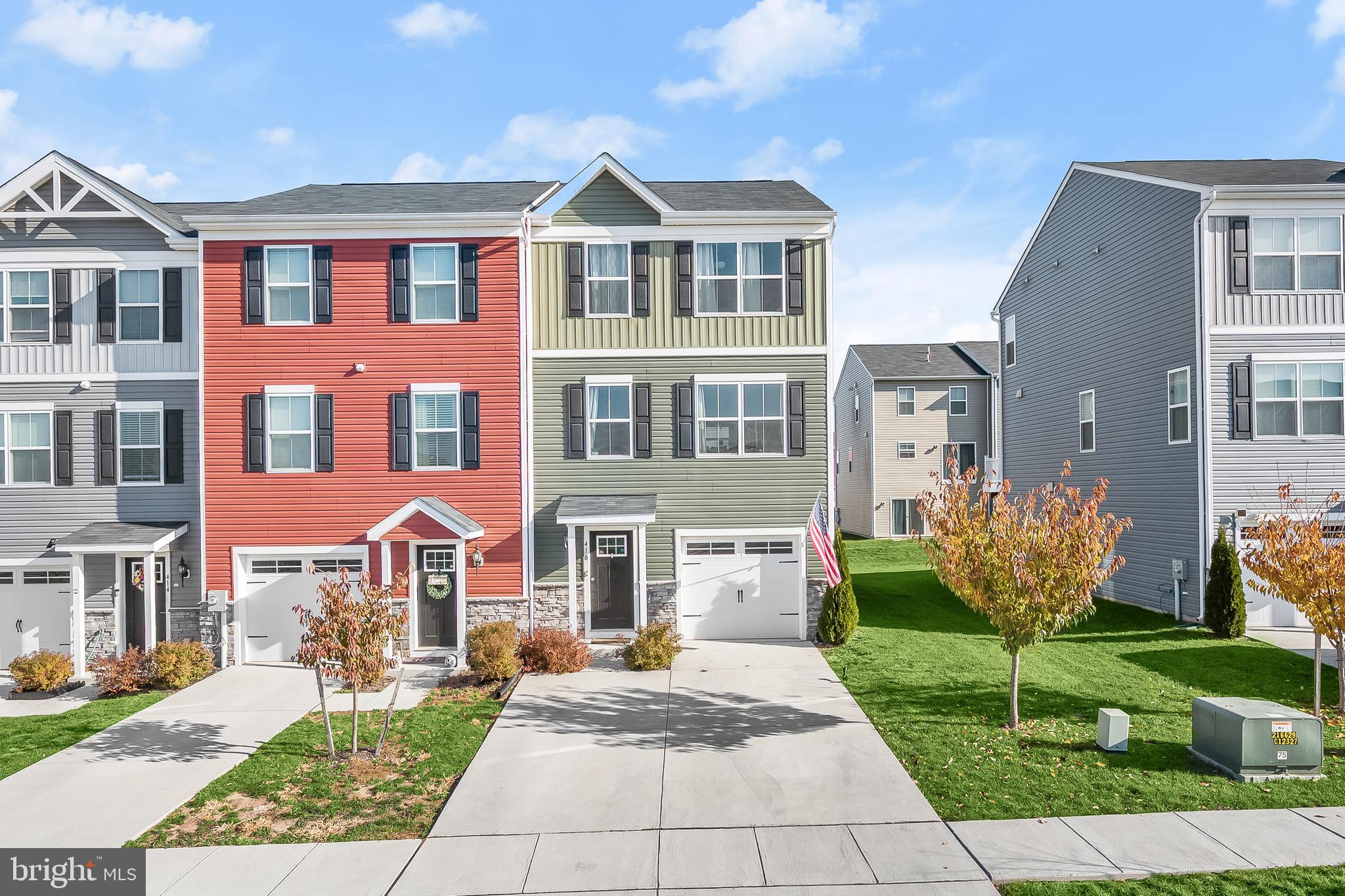 MEADE'S CROSSING - Residential