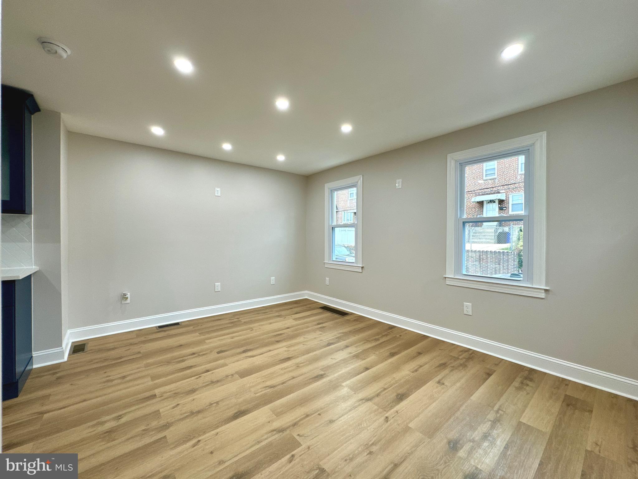 HOLMESBURG - Residential