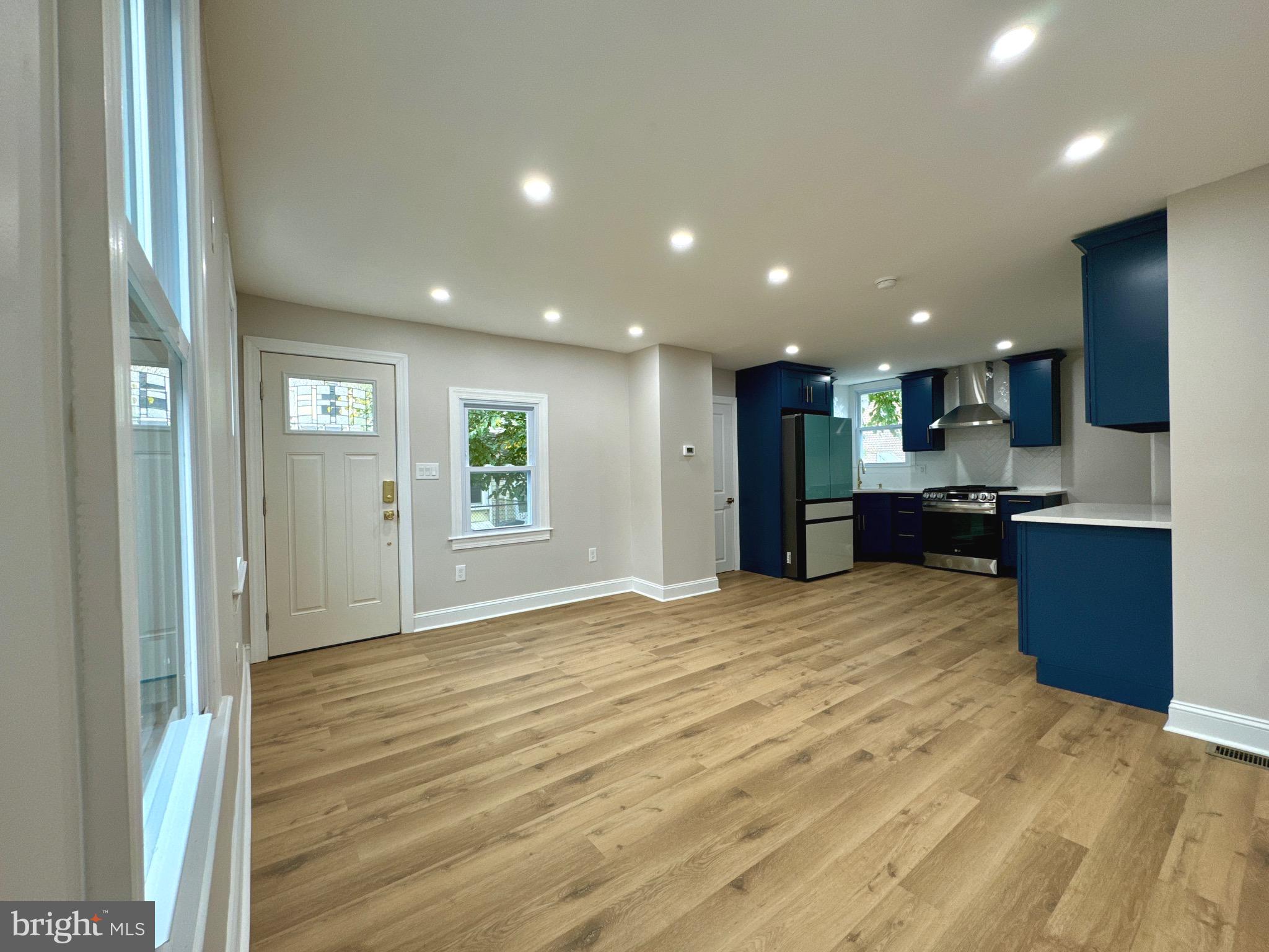 HOLMESBURG - Residential