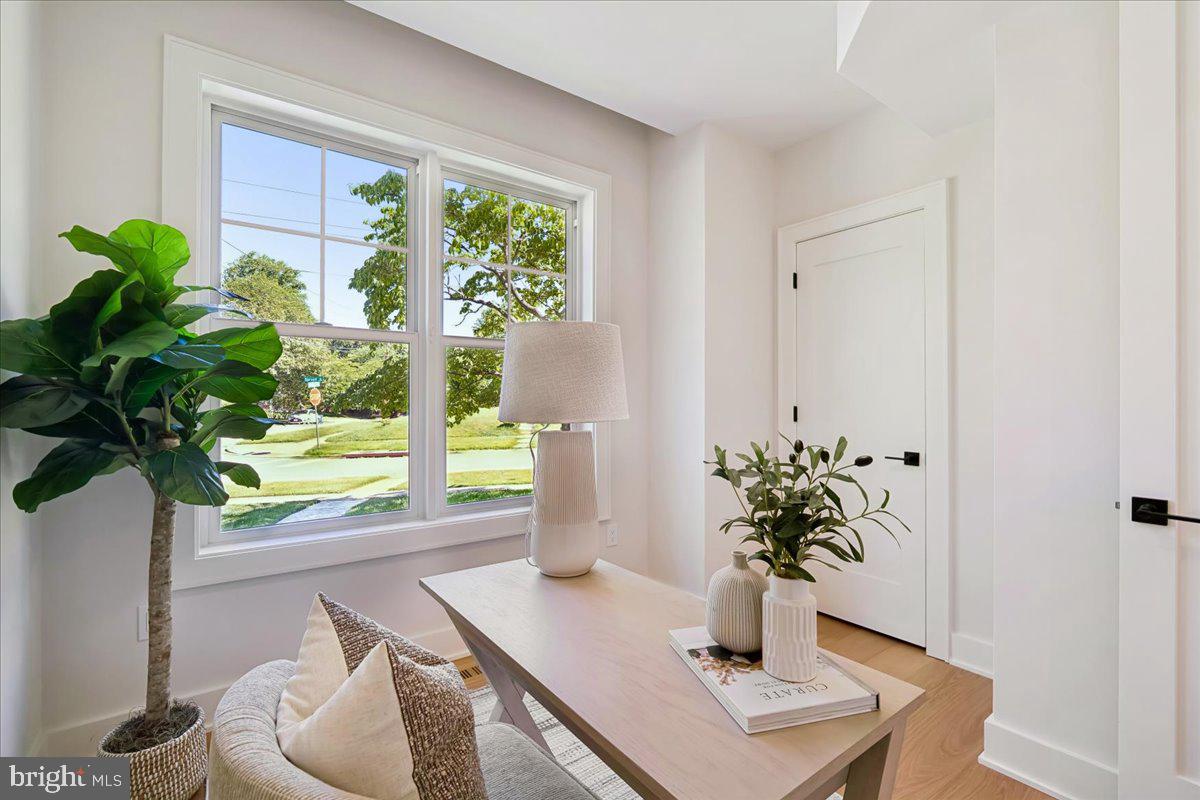 ROCK CREEK PALISADES - Residential