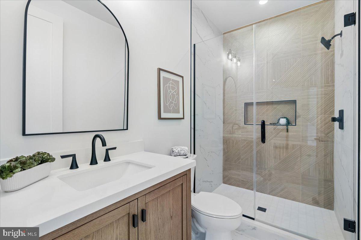 ROCK CREEK PALISADES - Residential