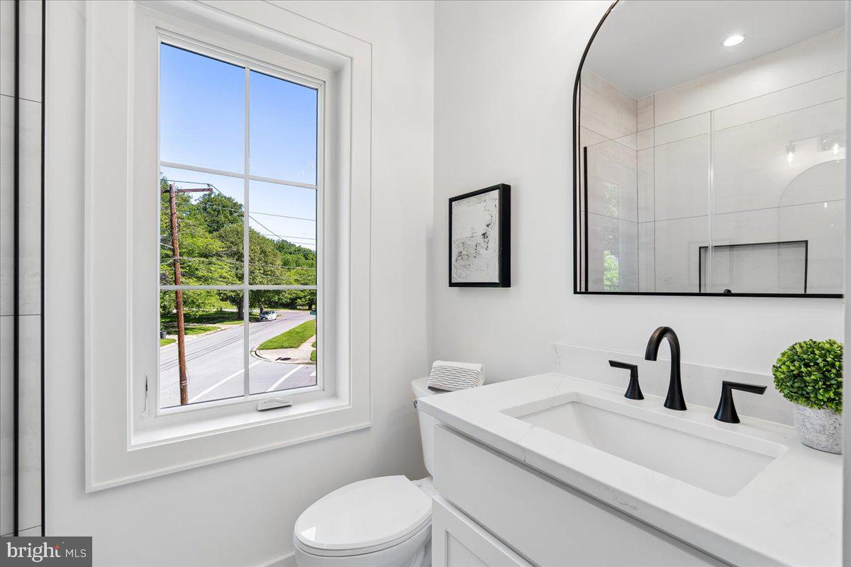 ROCK CREEK PALISADES - Residential