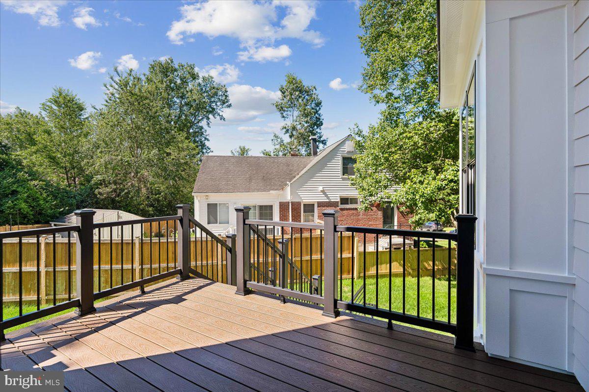 ROCK CREEK PALISADES - Residential