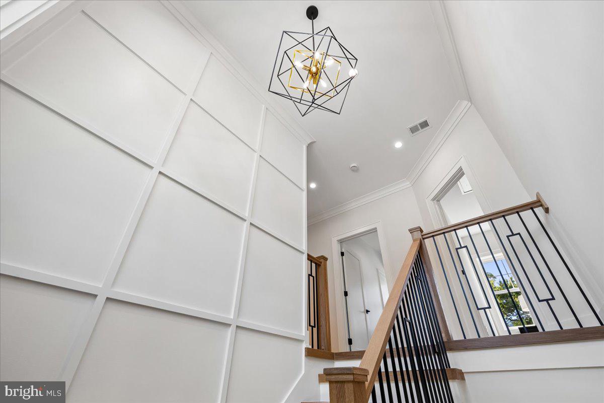 ROCK CREEK PALISADES - Residential
