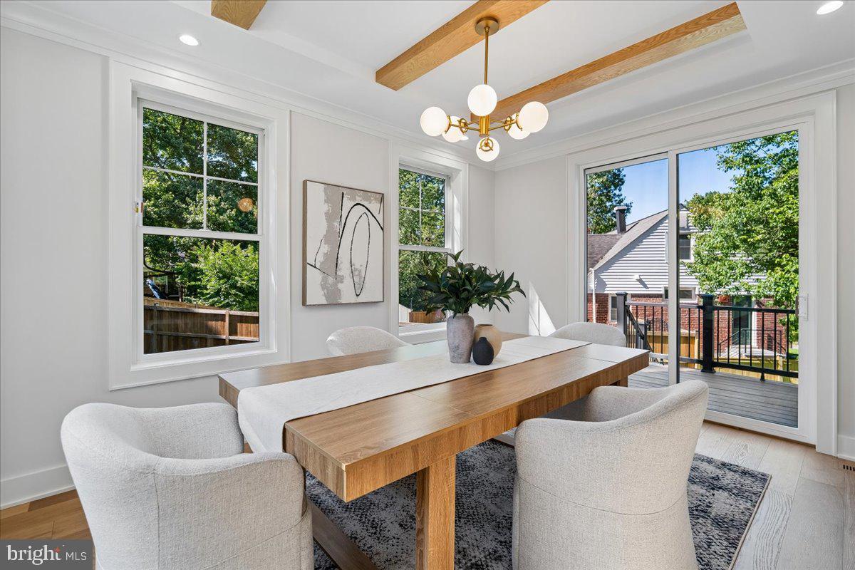 ROCK CREEK PALISADES - Residential