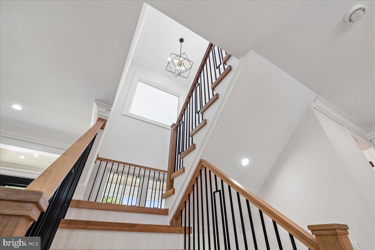 ROCK CREEK PALISADES - Residential