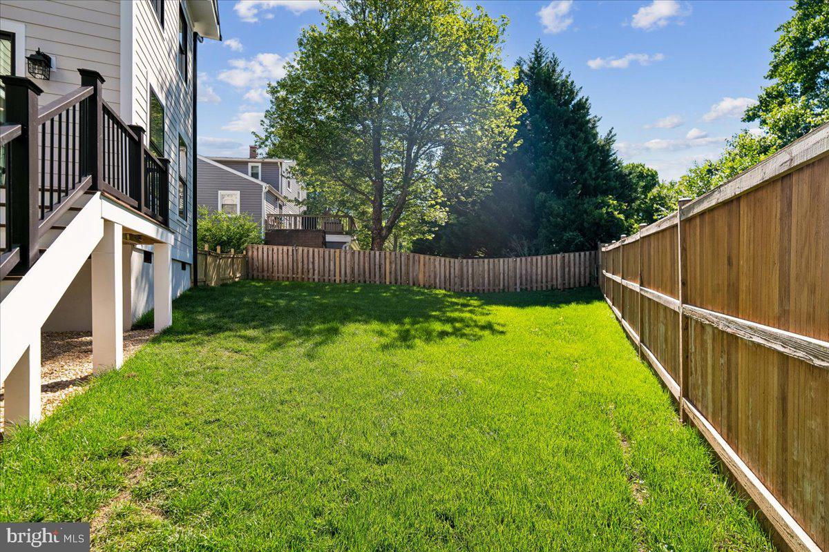 ROCK CREEK PALISADES - Residential