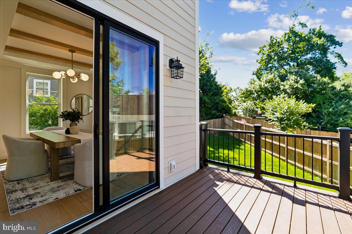 ROCK CREEK PALISADES - Residential