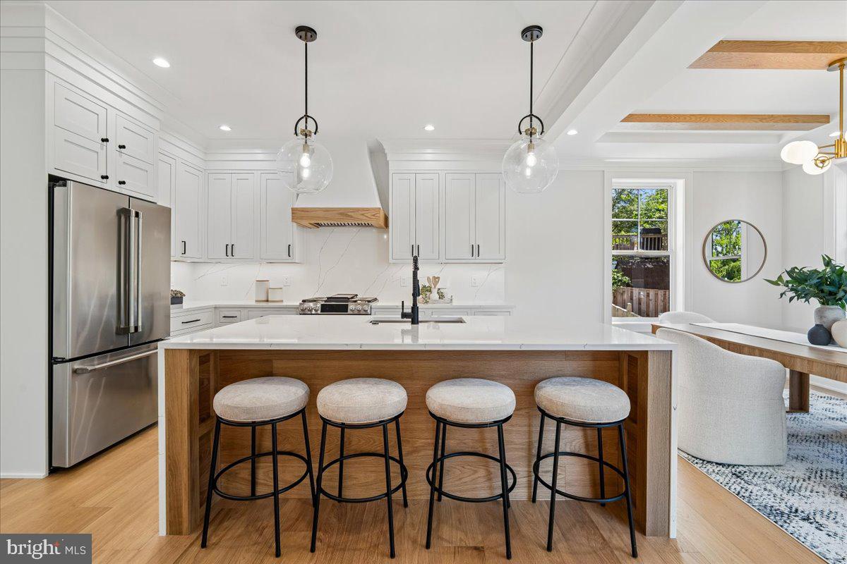 ROCK CREEK PALISADES - Residential