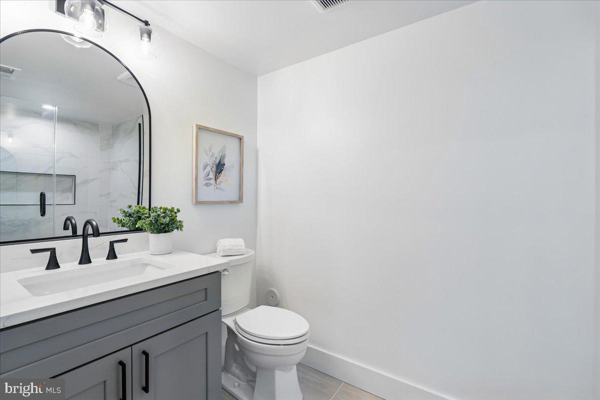 ROCK CREEK PALISADES - Residential