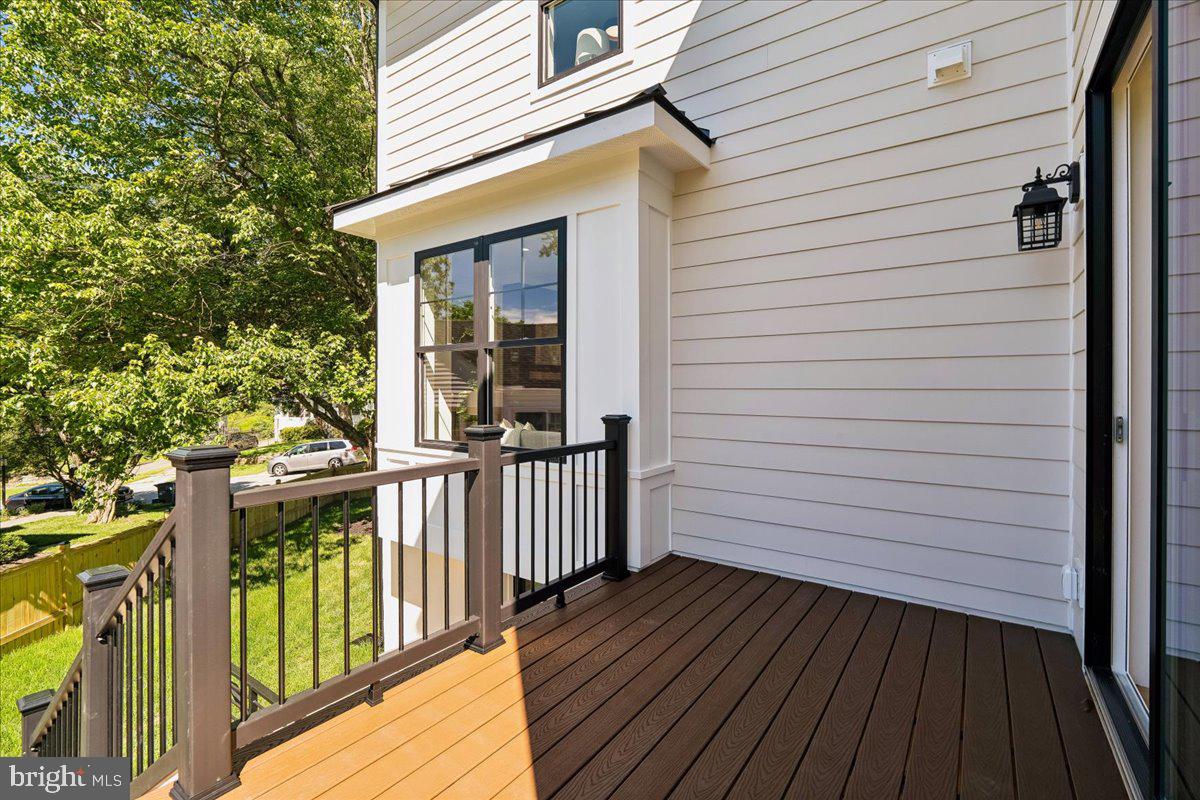 ROCK CREEK PALISADES - Residential