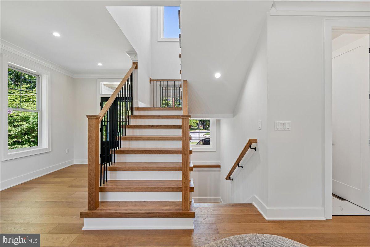ROCK CREEK PALISADES - Residential