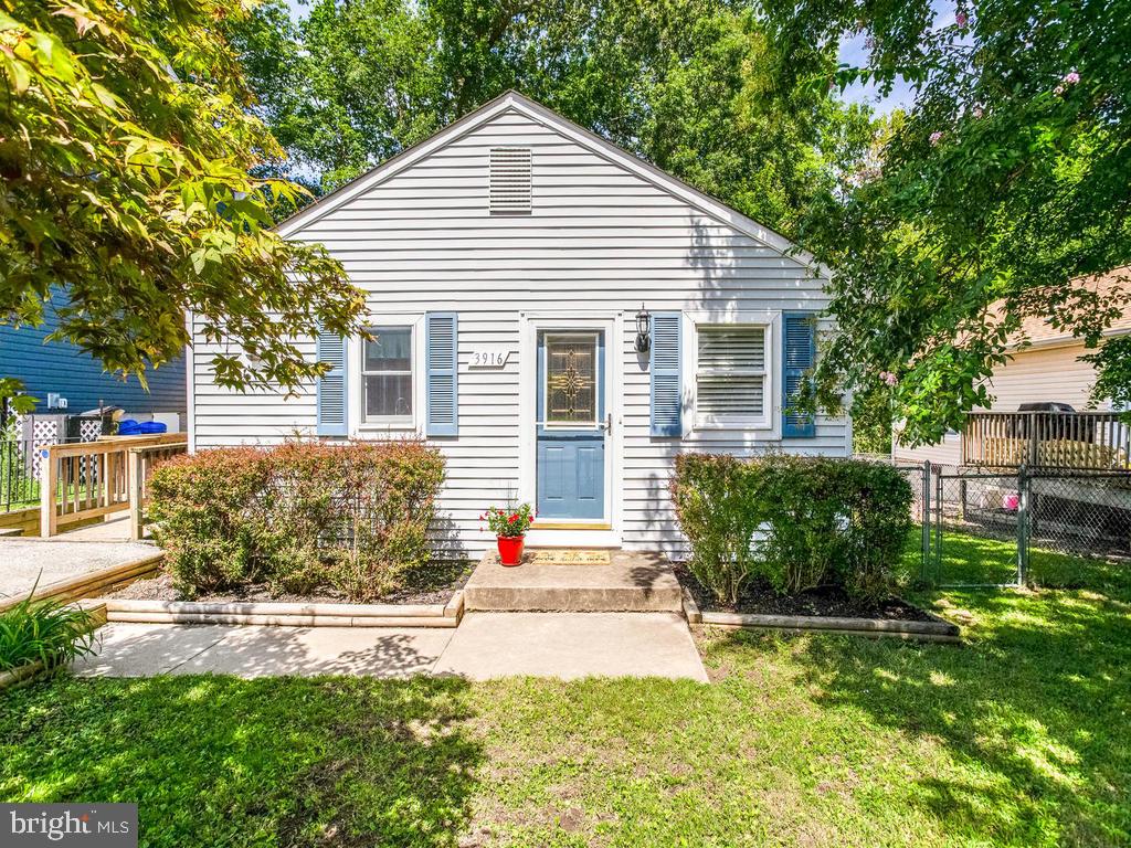 Adorable   2 bedroom  rambler which offers the cutest eat-in kitchen,  ceramic floors,  plenty  of cabinets, and nice size pantry . Beautiful wood floors throughout w/ cozy gas  fireplace, ceiling fans, and bright day light.  The roomy master bedroom has double closets doors with a sitting area that could be used for a office or how about another  great space to watch your favorite shows.  Perfect for your pets with this fenced In back yard   & storage shed..   Great place for entertaining with all your family and friends because  this adorable home is conveniently within walking distance to  the  community beach, water park, board walks, shopping and many dining options & ice cream shops - yay!   Come see for yourself  everything this adorable home and charming town has to offer.