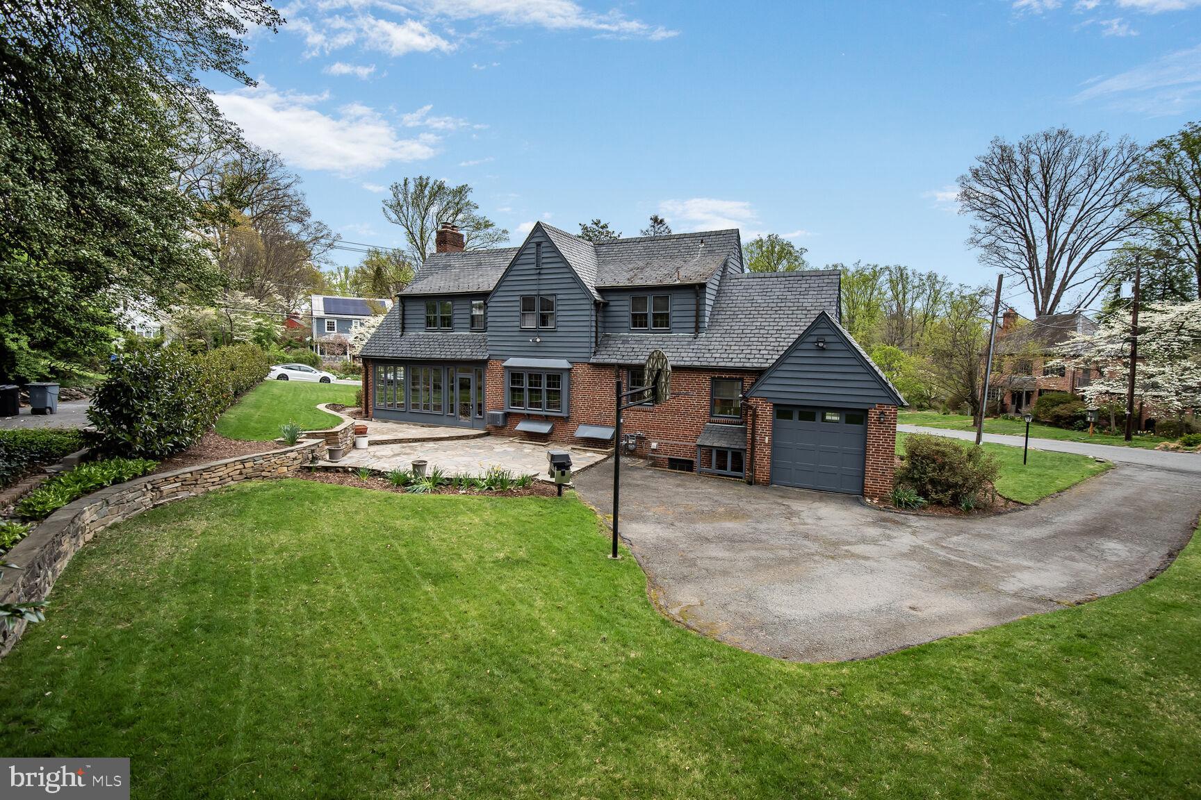WOODSIDE PARK - Residential