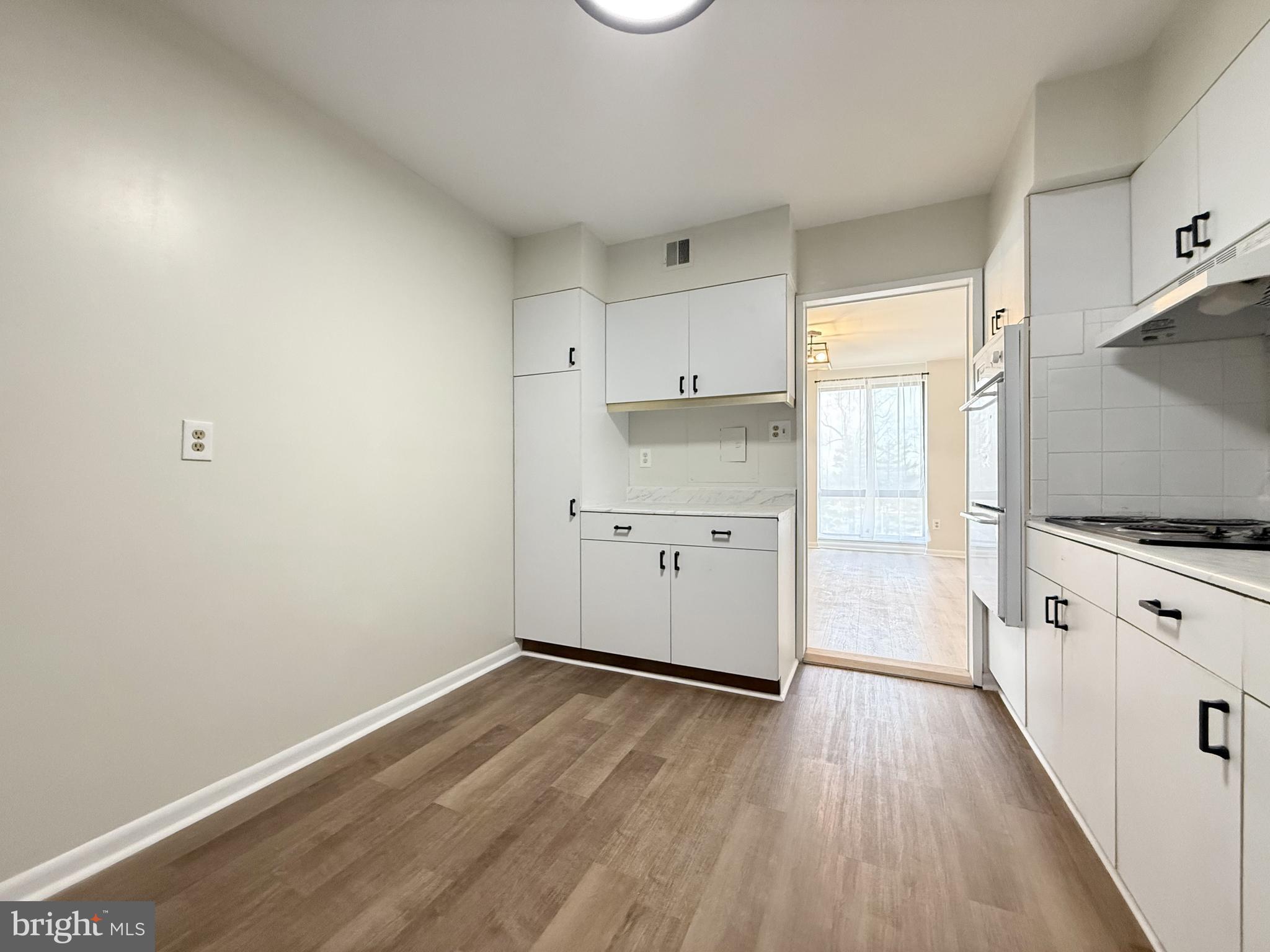 PIKESVILLE - Residential