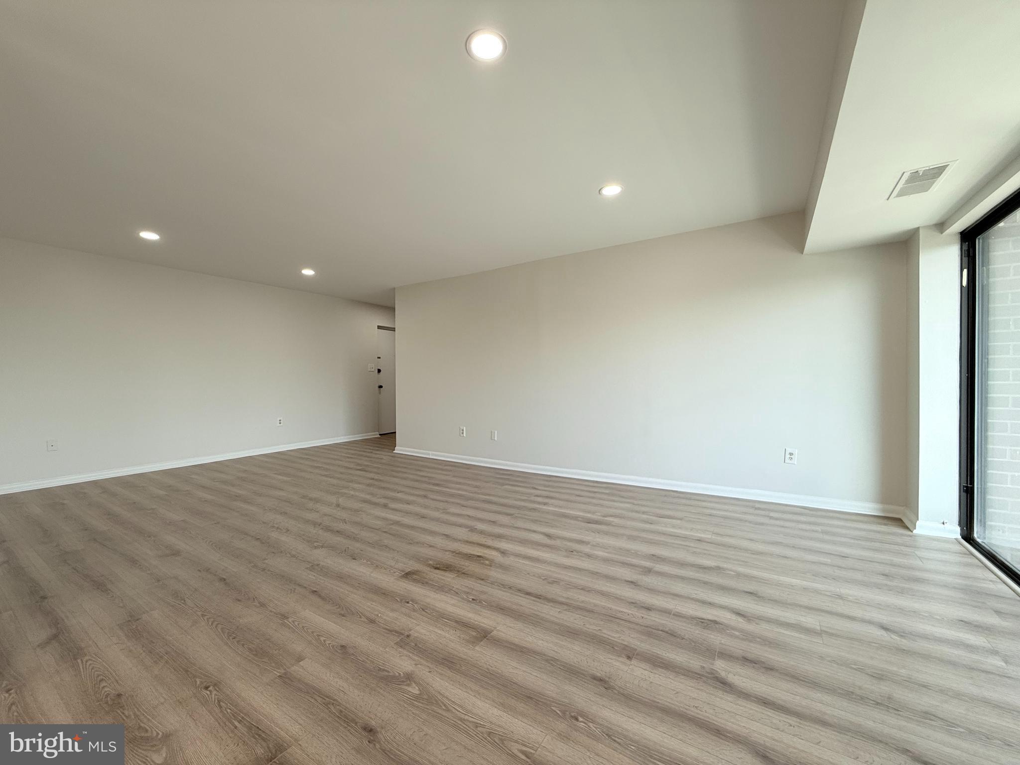 PIKESVILLE - Residential