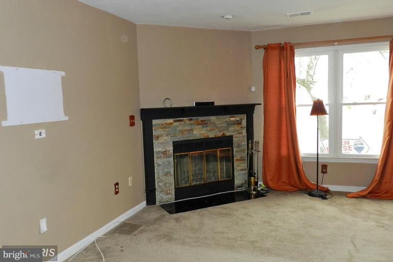 THE VILLAGE AT GREENS OF PATUXENT - Residential Lease