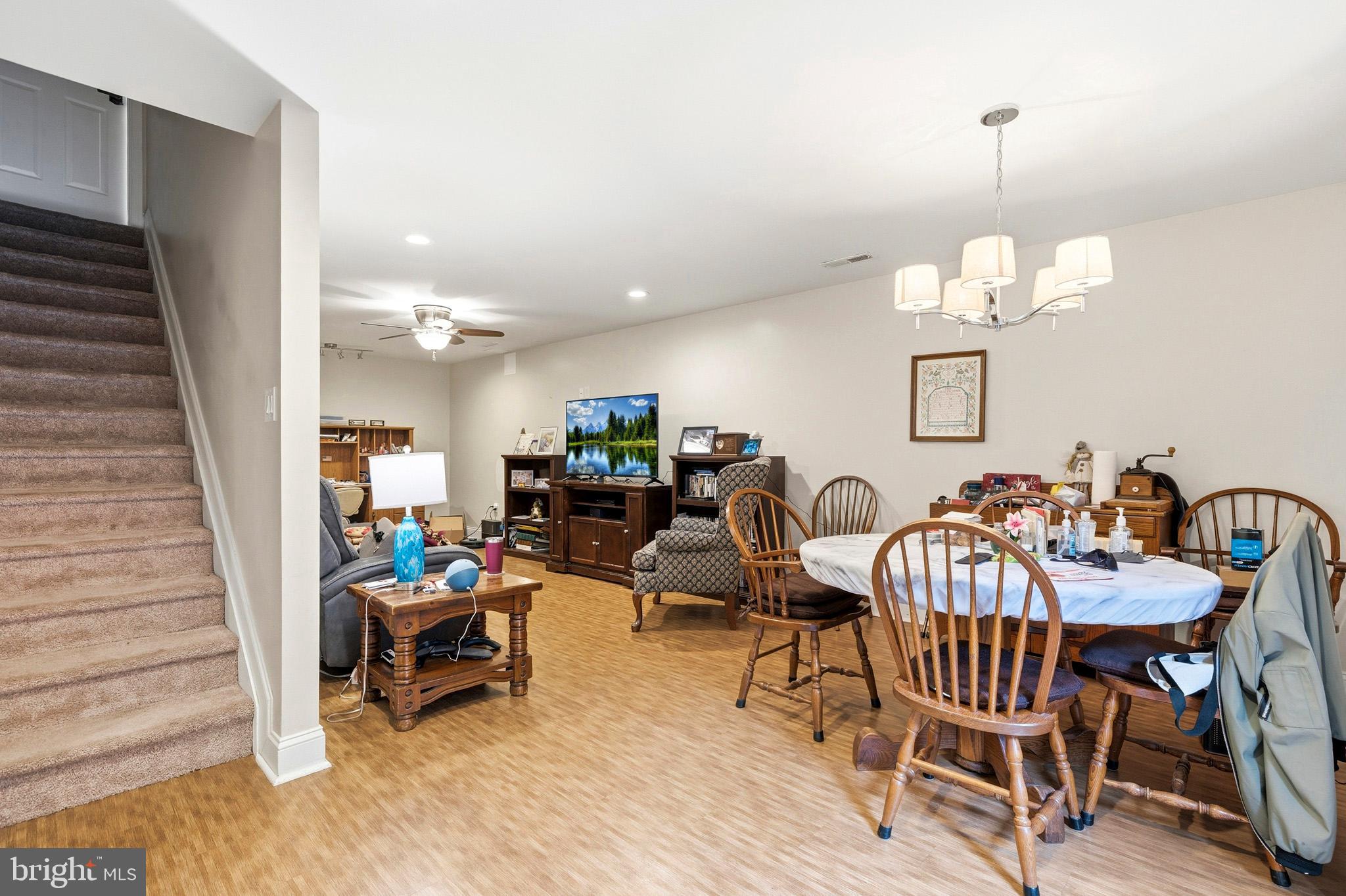 FOUR MEADOWS - Residential