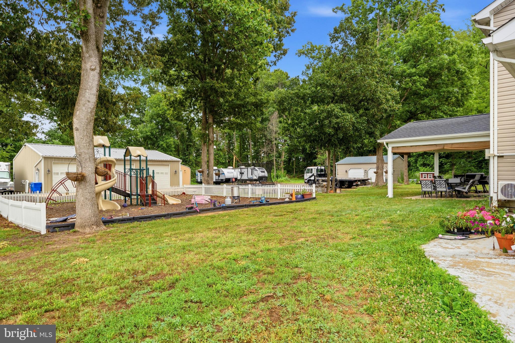 FOUR MEADOWS - Residential