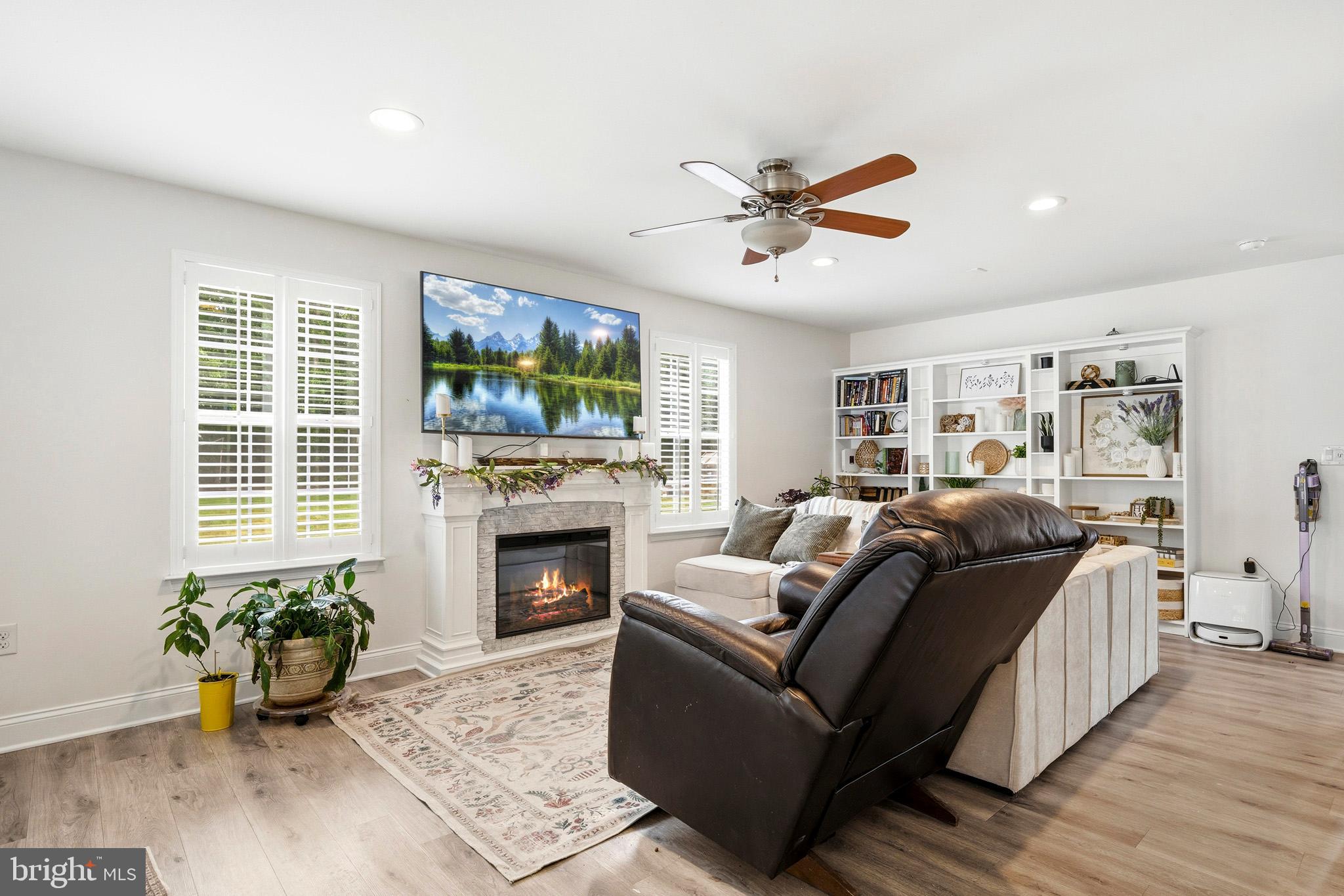 FOUR MEADOWS - Residential