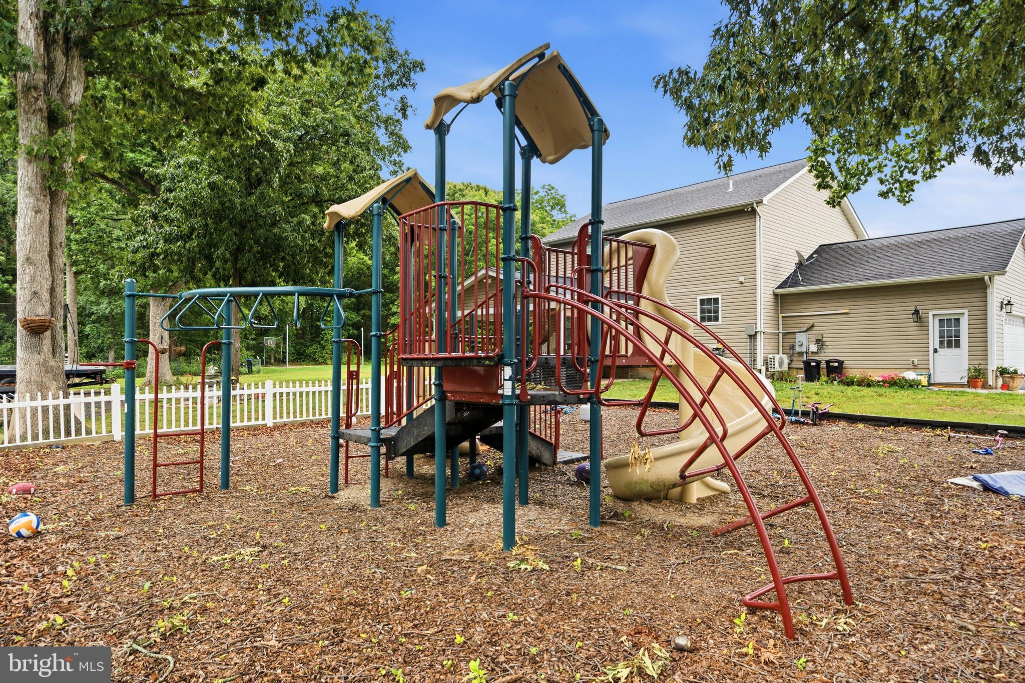 FOUR MEADOWS - Residential