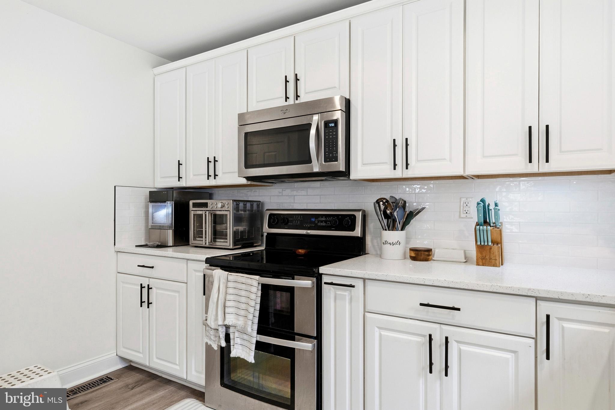 FOUR MEADOWS - Residential