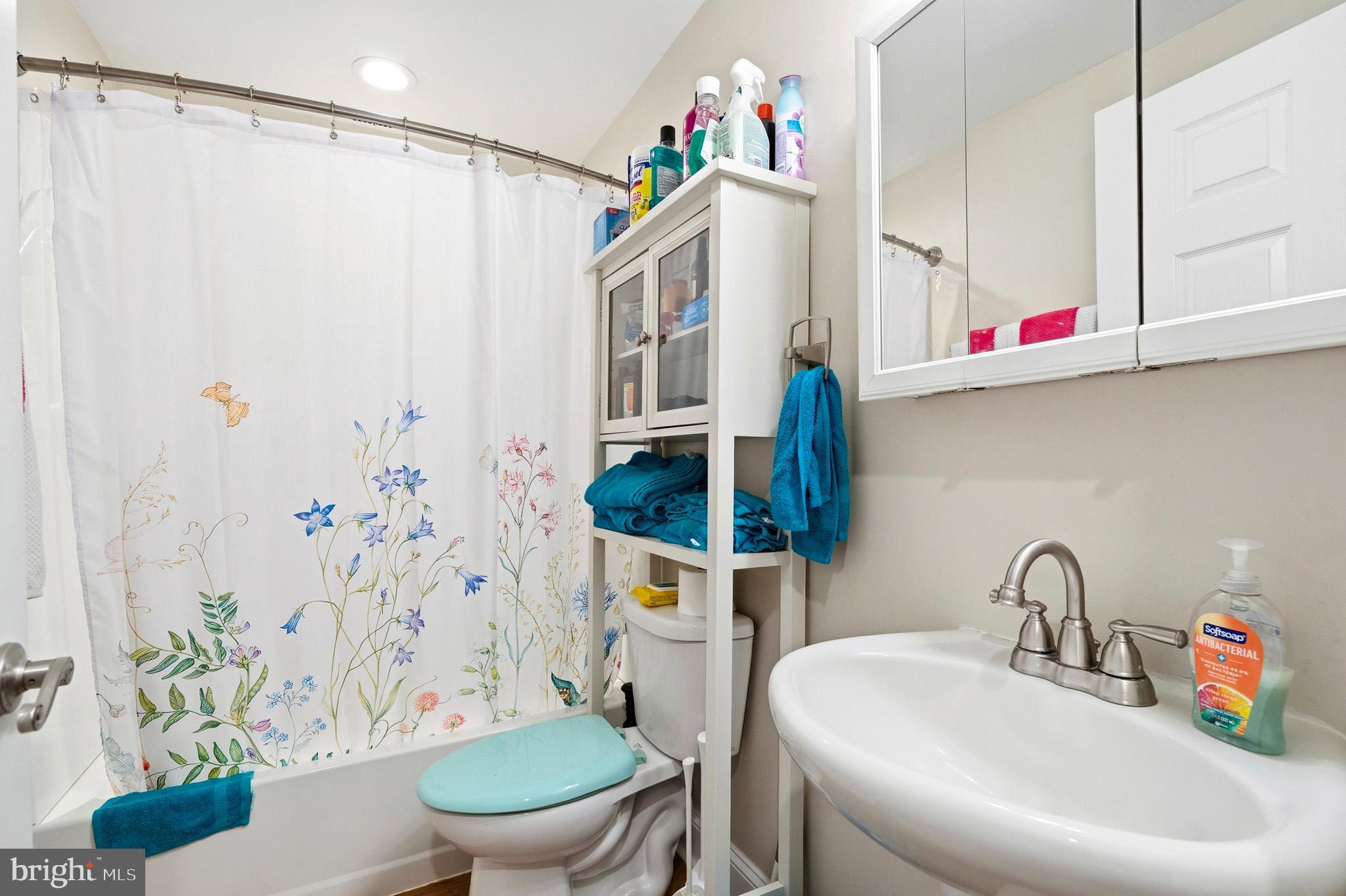 FOUR MEADOWS - Residential