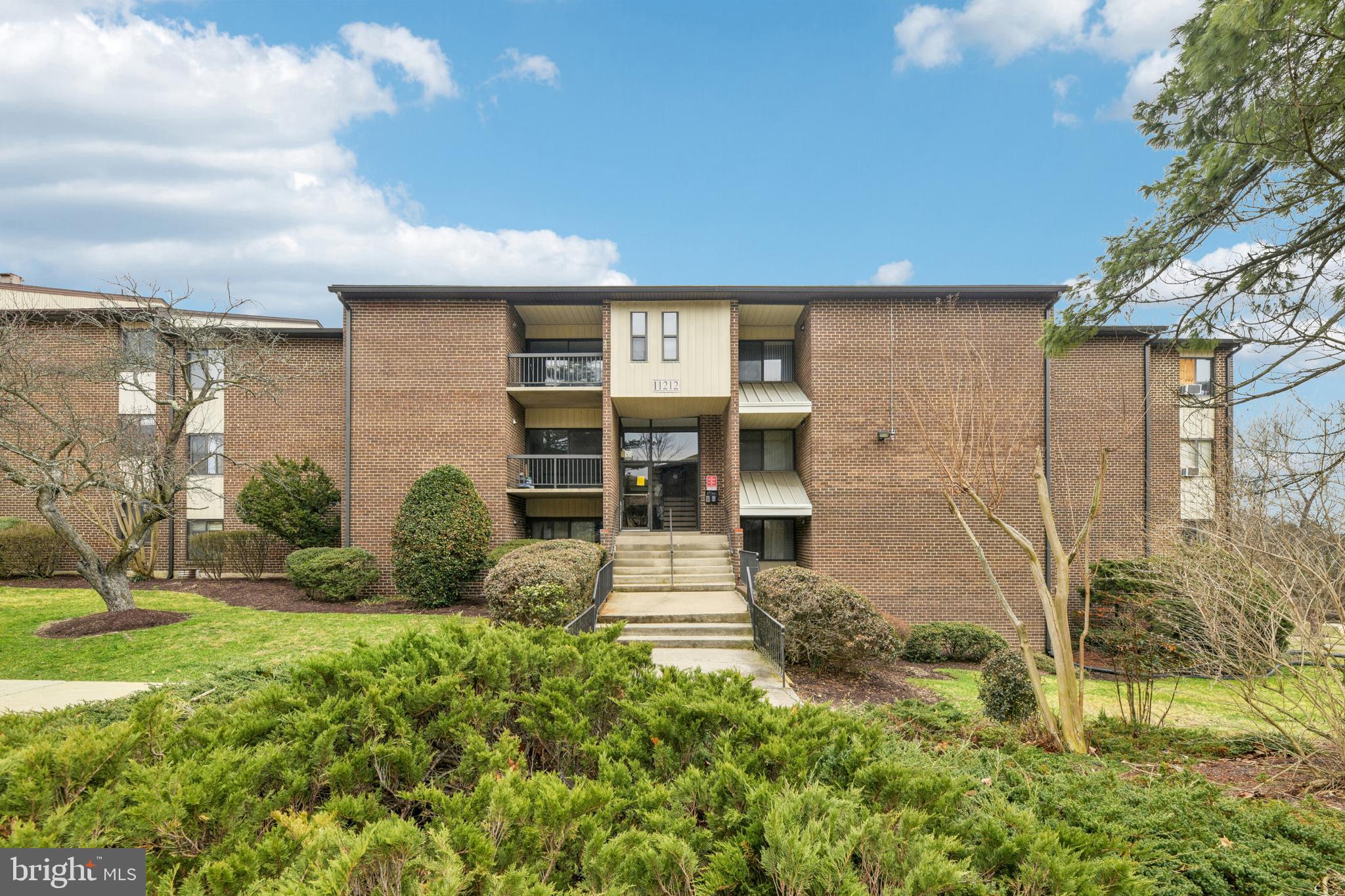 CHERRY GLEN CONDOS - Residential