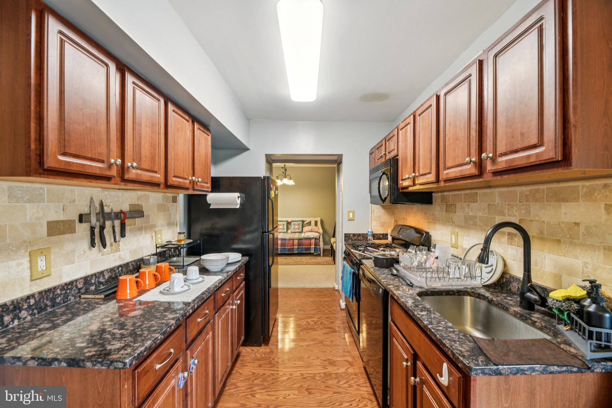 CHERRY GLEN CONDOS - Residential