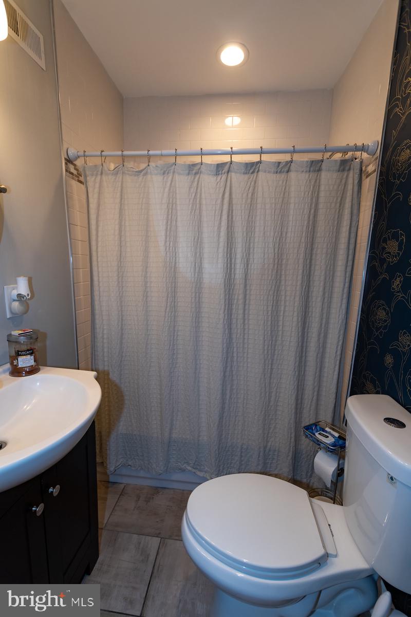 POINT BREEZE - Residential