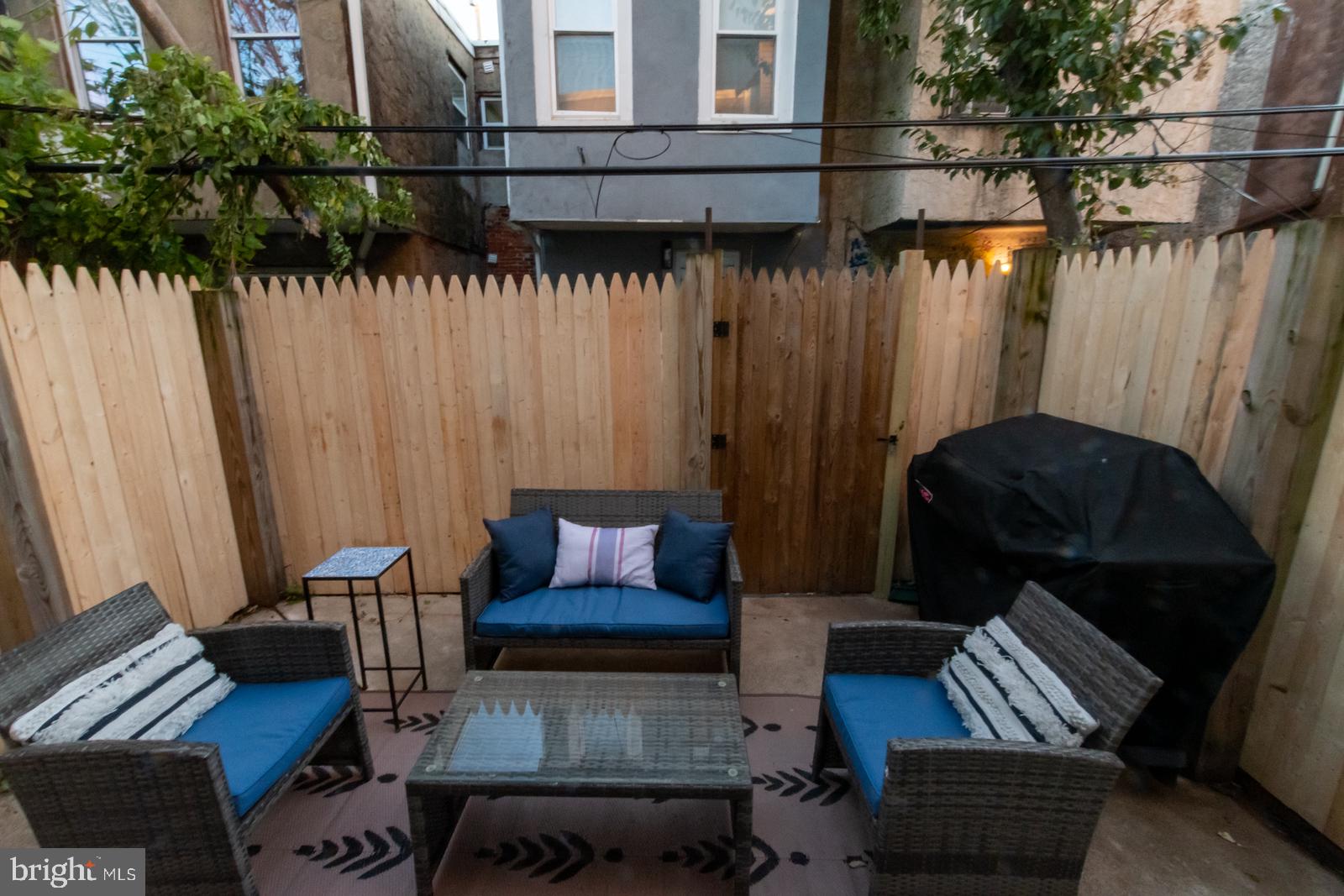 POINT BREEZE - Residential