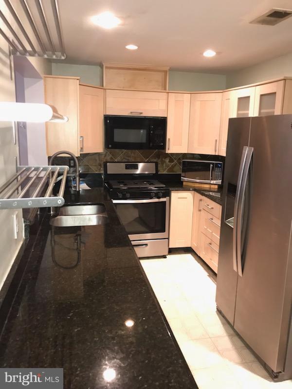 SOMERSET AT WESTRIDGE - Residential