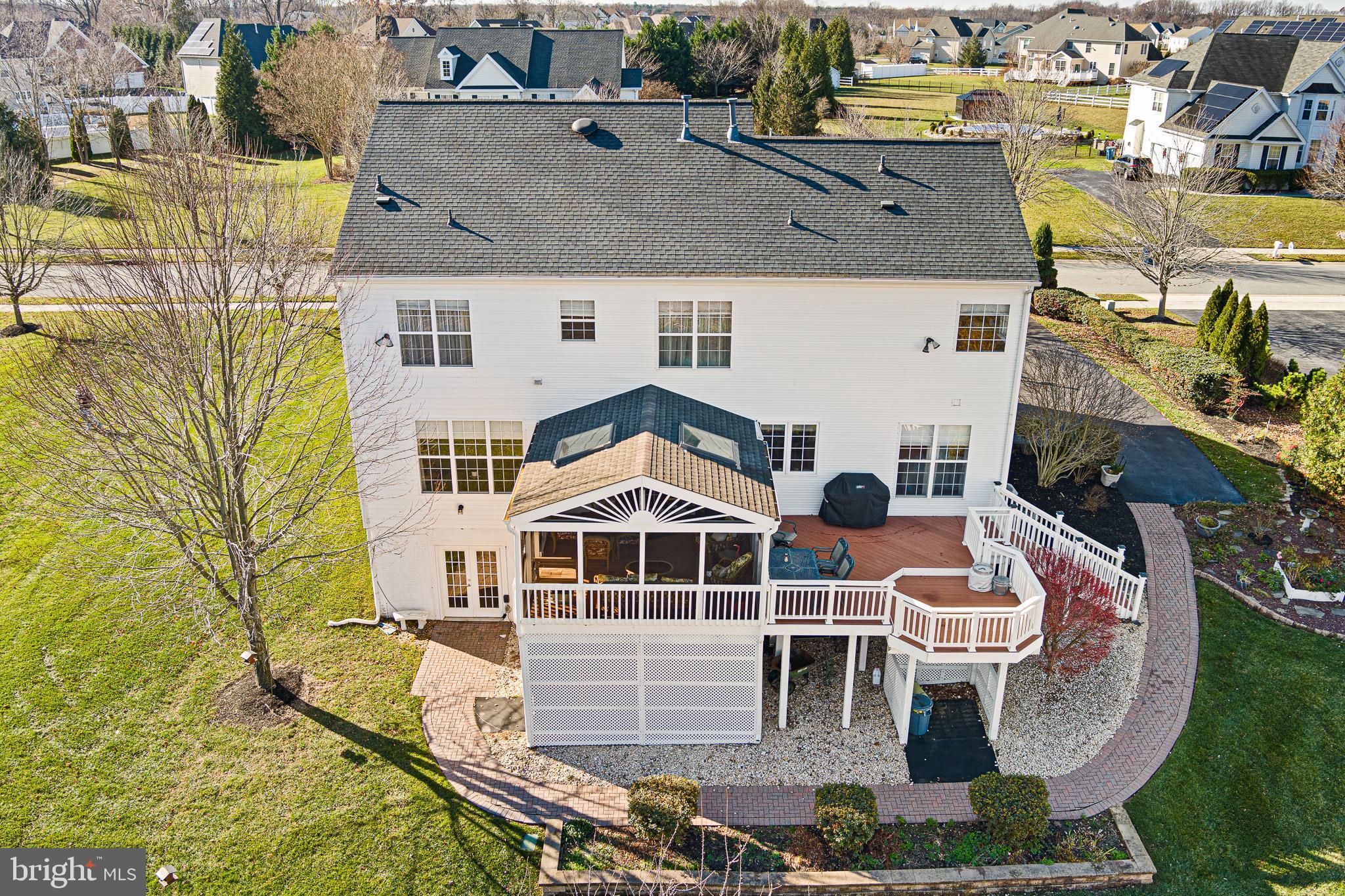 SHANNON COVE - Residential
