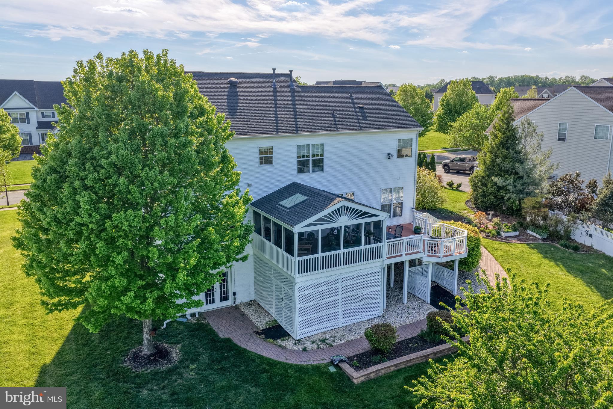 SHANNON COVE - Residential