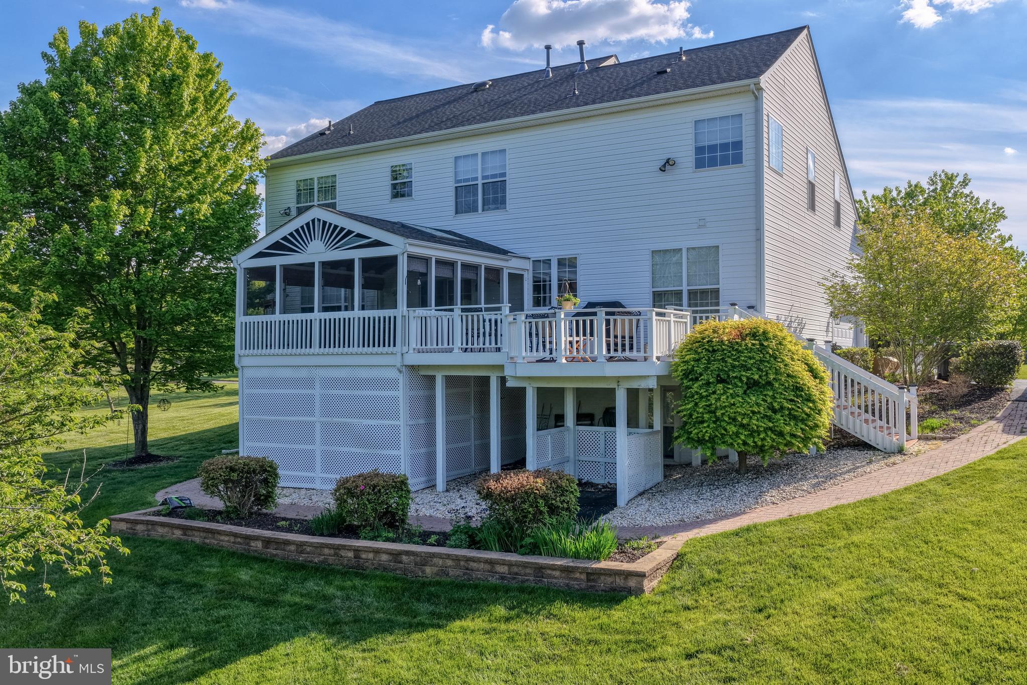 SHANNON COVE - Residential